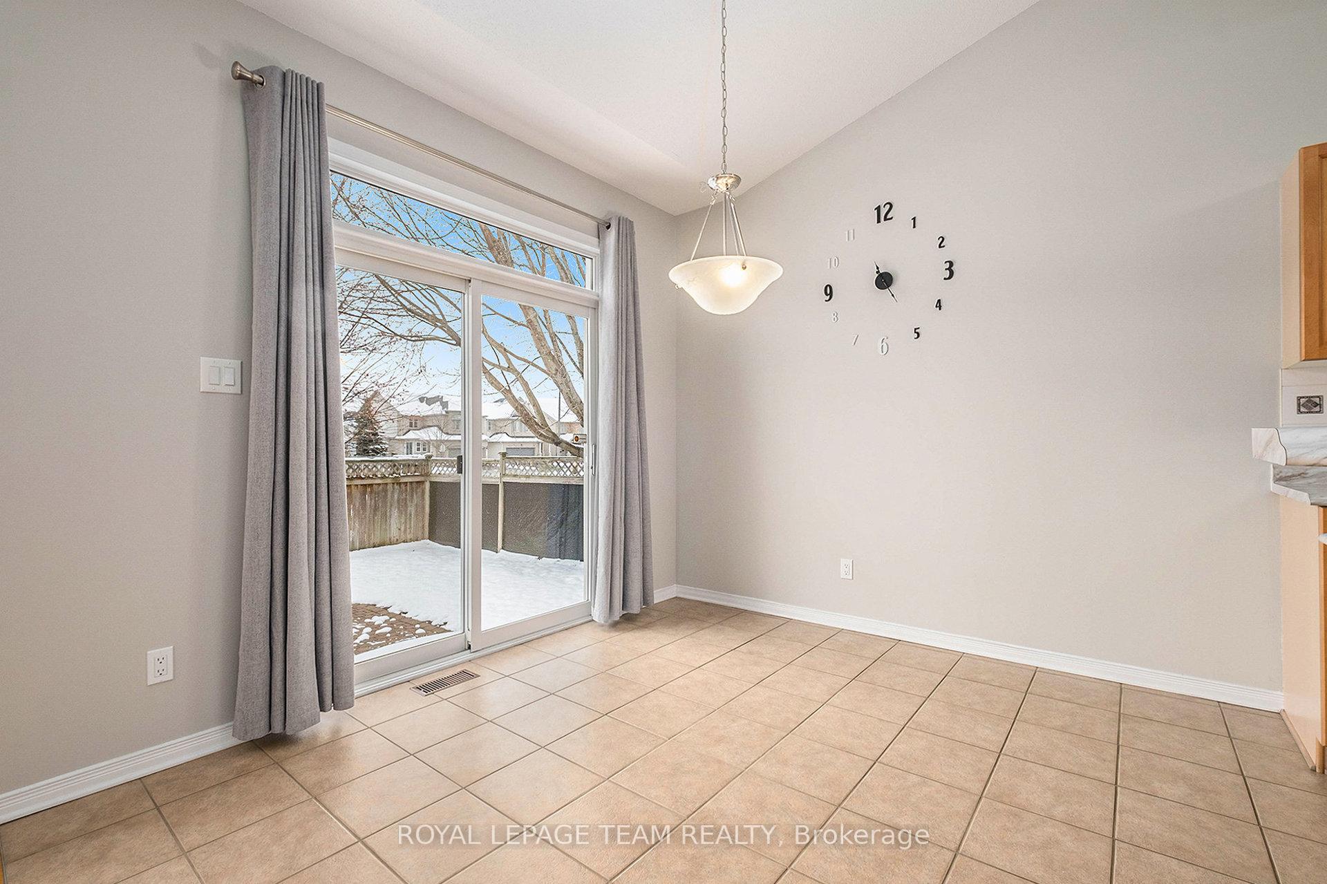 Photo 11 of 218 Deercroft Avenue, Ottawa, Barrhaven - Longfields — HOMEH