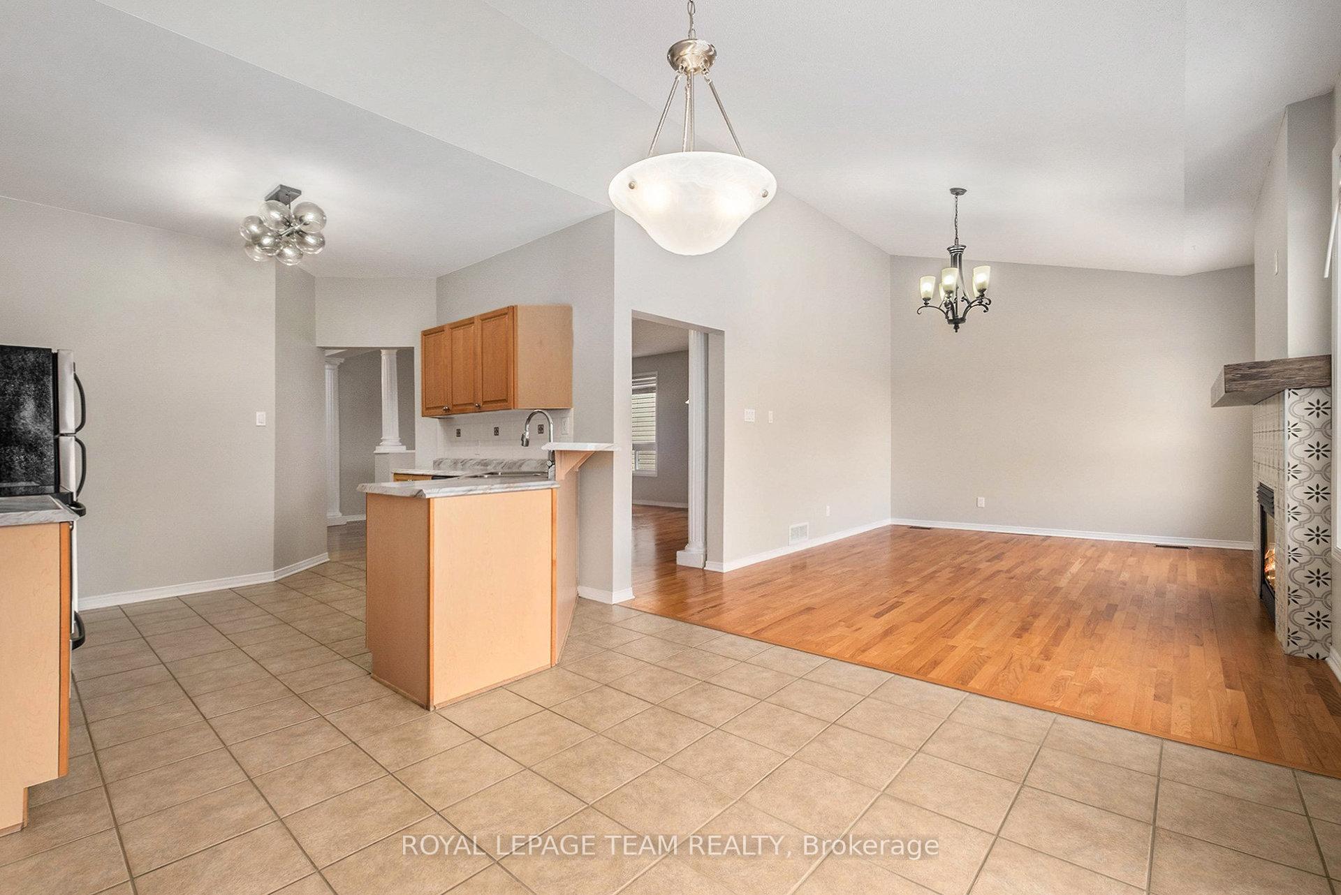 Photo 10 of 218 Deercroft Avenue, Ottawa, Barrhaven - Longfields — HOMEH