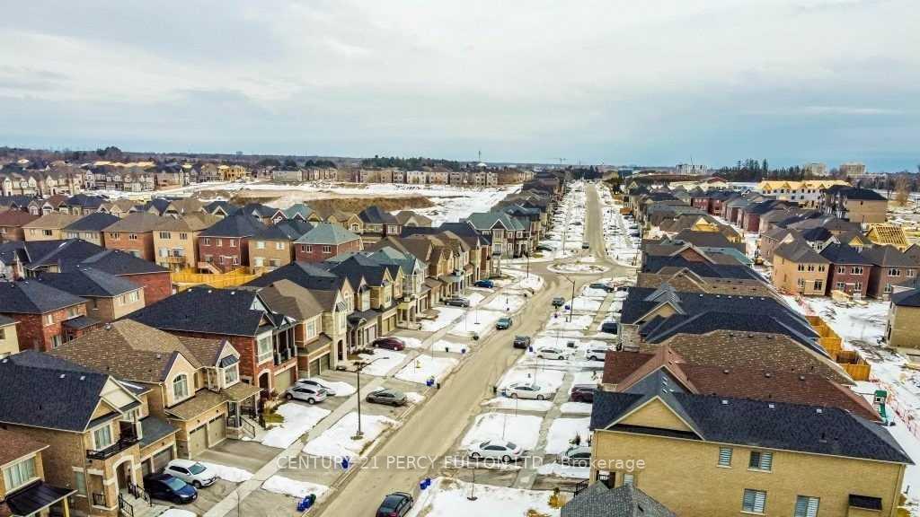 Photo 34 of 1 Dorian Drive, Whitby, Rural Whitby — HOMEH