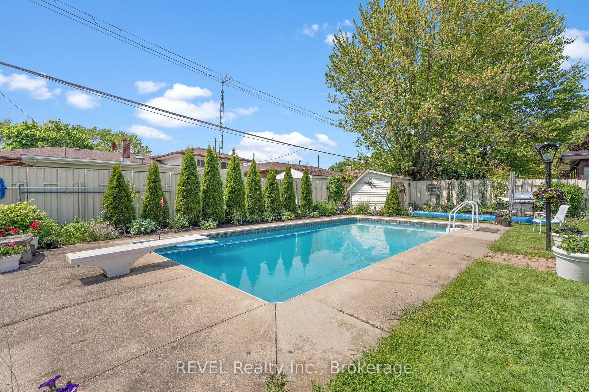 Photo 5 of 21 Westmount Crescent, Welland, Prince Charles — HOMEH