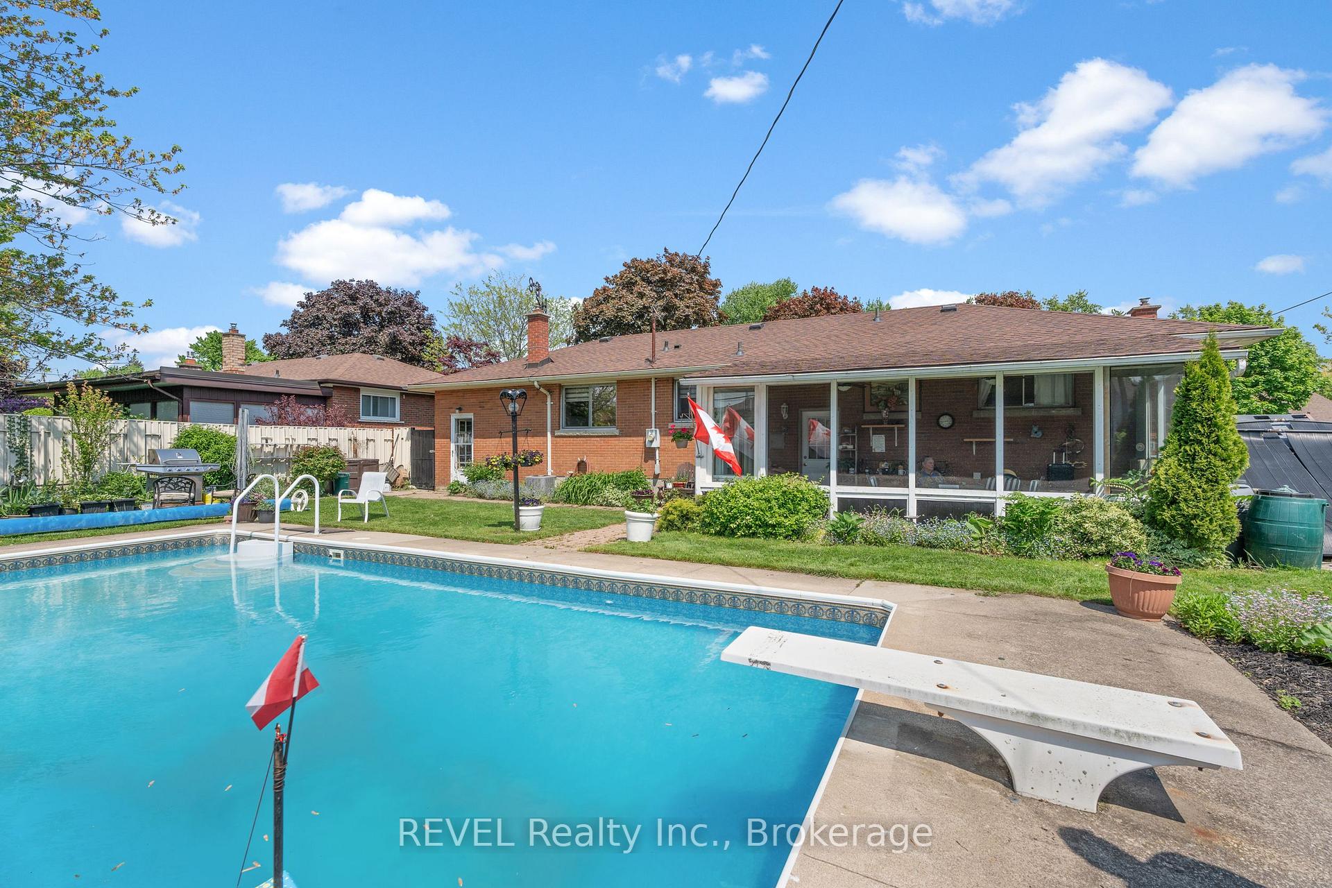 Photo 7 of 21 Westmount Crescent, Welland, Prince Charles — HOMEH