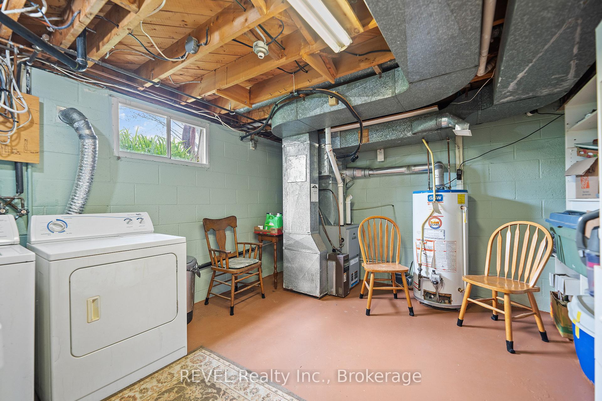Photo 22 of 21 Westmount Crescent, Welland, Prince Charles — HOMEH