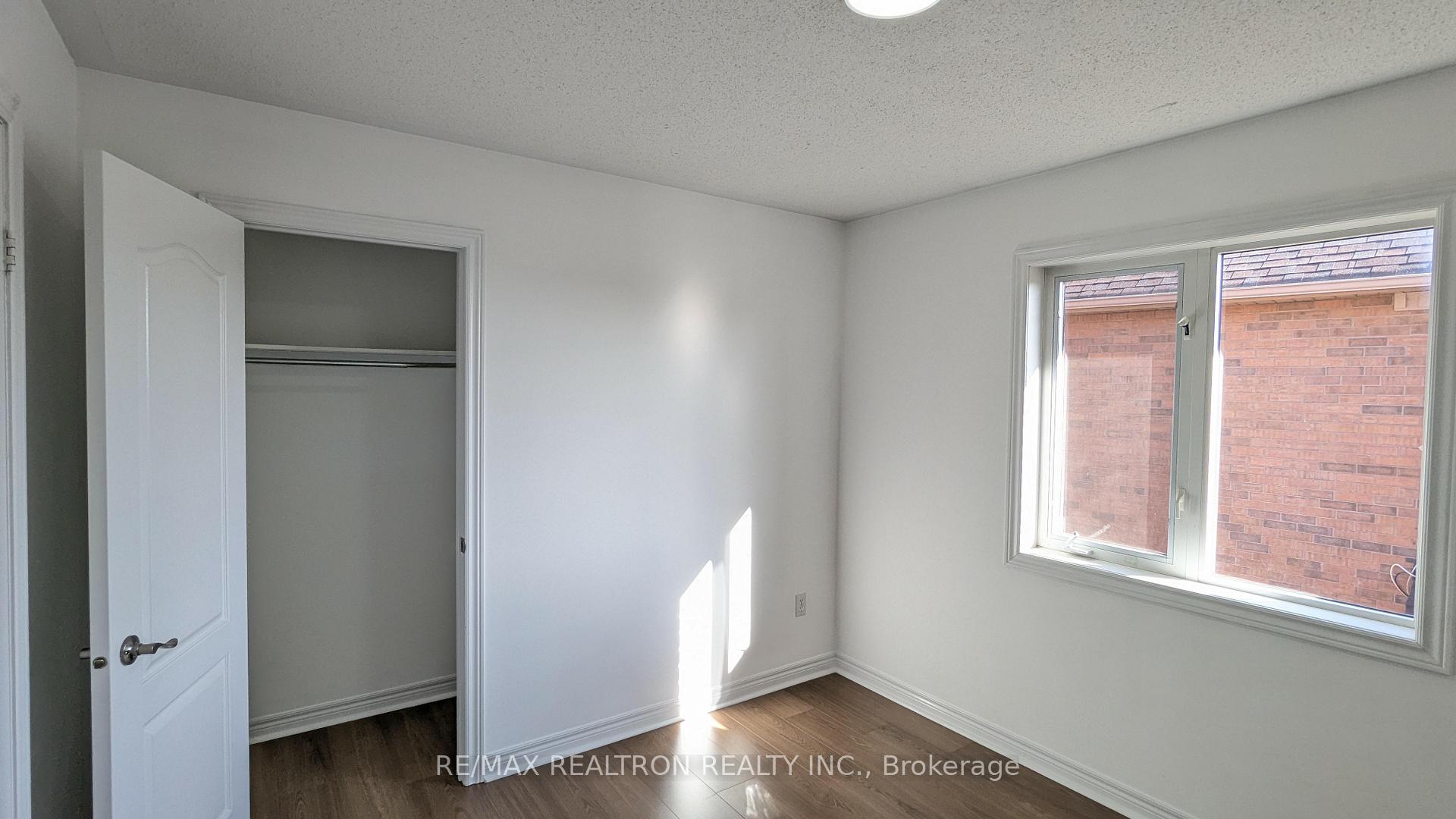 Photo 15 of 4 Pitfield Avenue, Whitby, Rolling Acres — HOMEH