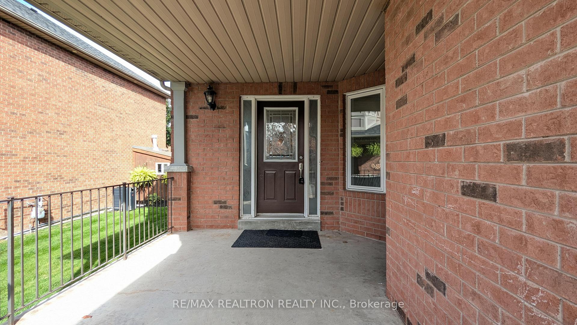 Photo 22 of 4 Pitfield Avenue, Whitby, Rolling Acres — HOMEH