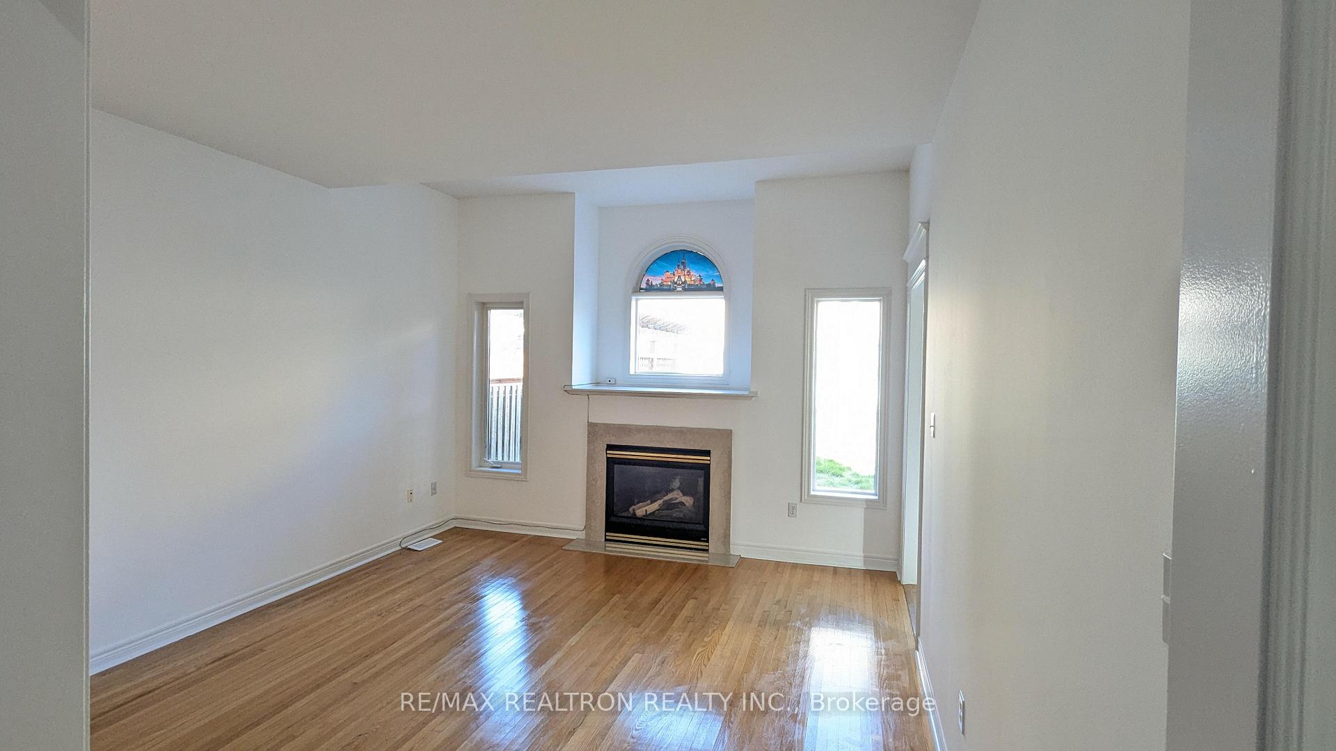 Photo 26 of 4 Pitfield Avenue, Whitby, Rolling Acres — HOMEH