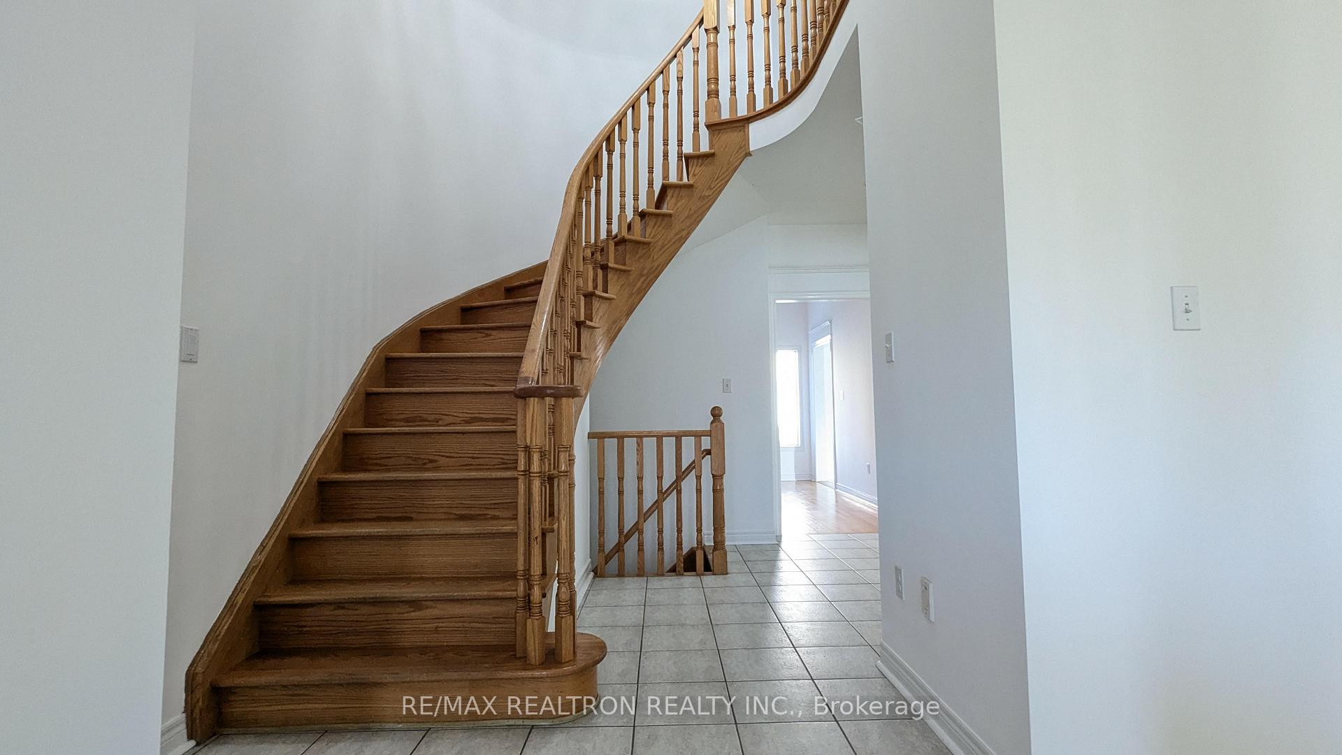 Photo 28 of 4 Pitfield Avenue, Whitby, Rolling Acres — HOMEH