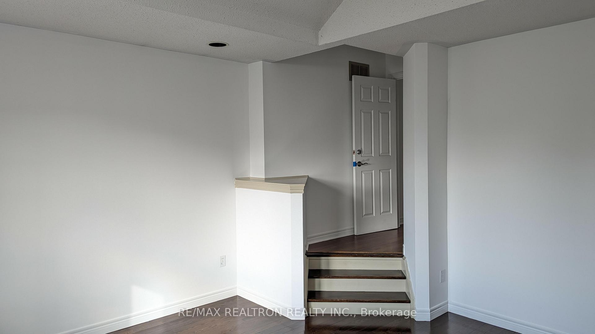 Photo 40 of 4 Pitfield Avenue, Whitby, Rolling Acres — HOMEH