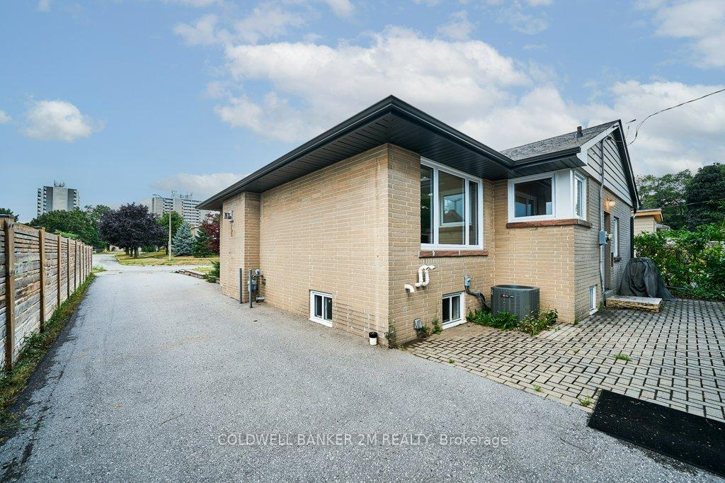 Photo 27 of 41 Roosevelt Avenue, Ajax, South East — HOMEH