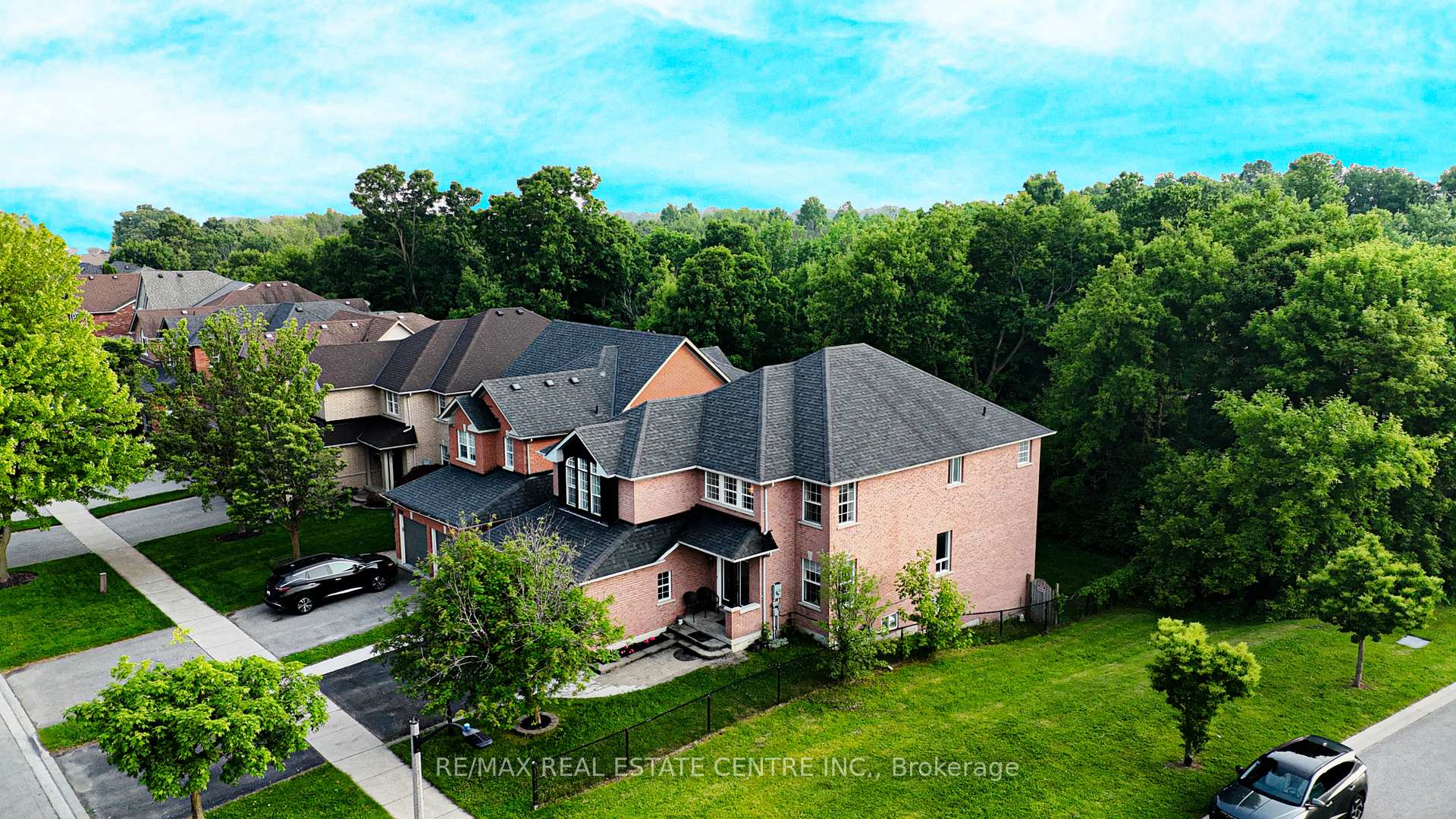 Front of 3100 Country Lane