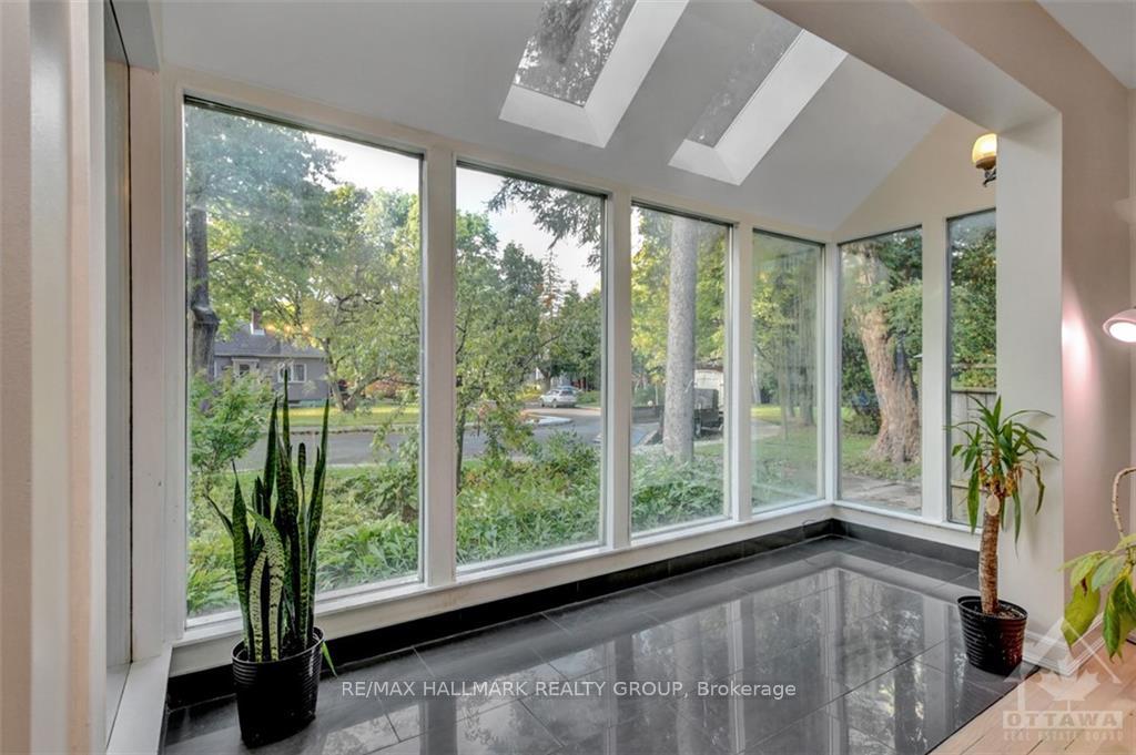Photo 8 of 1598 Abbey Road, Ottawa, Riverview Park — HOMEH