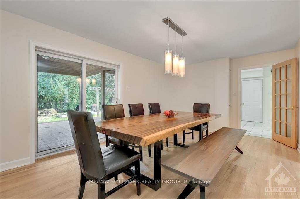 Photo 10 of 1598 Abbey Road, Ottawa, Riverview Park — HOMEH