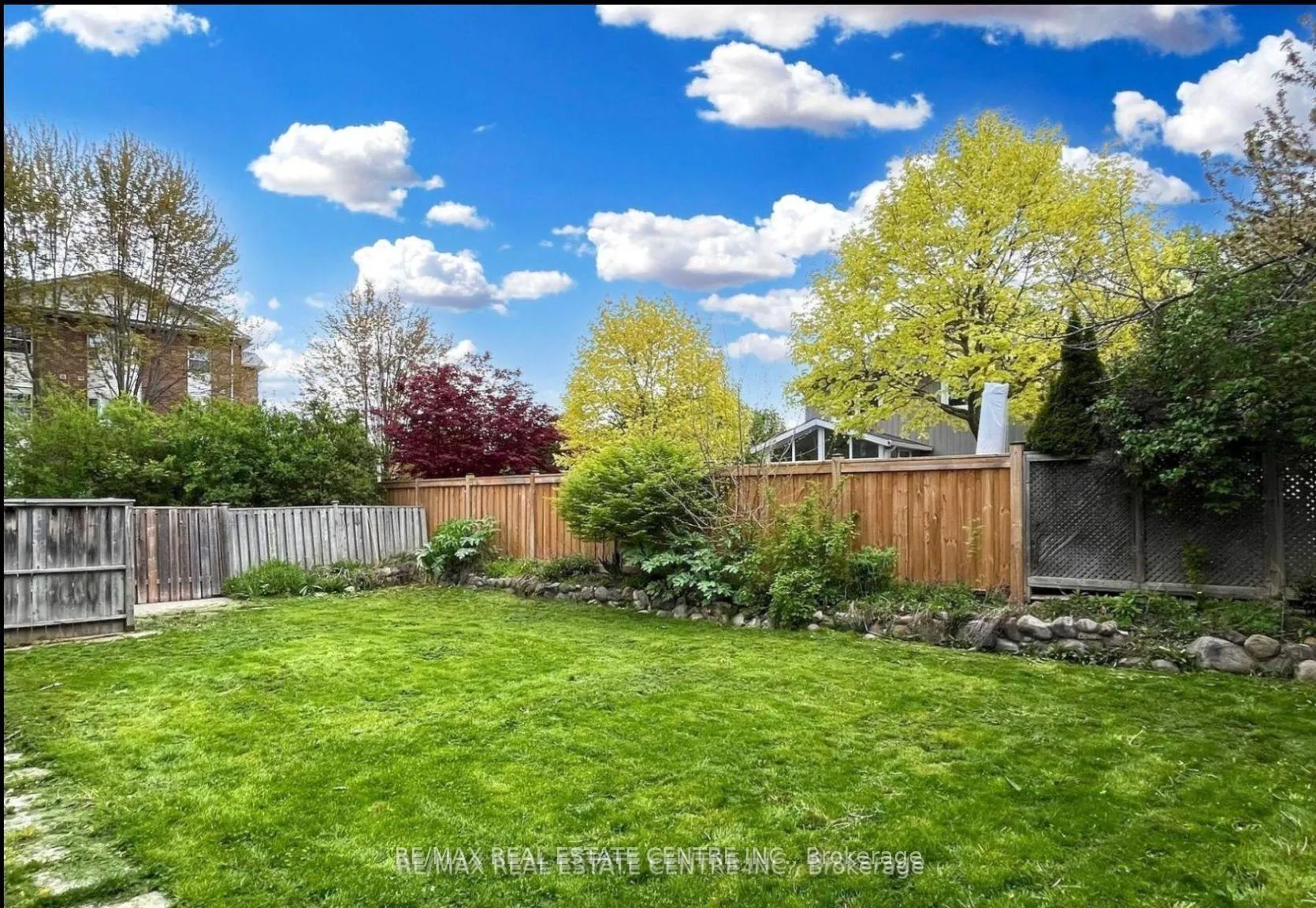 Photo 5 of 25 Ivanic Court, Whitby, Pringle Creek — HOMEH