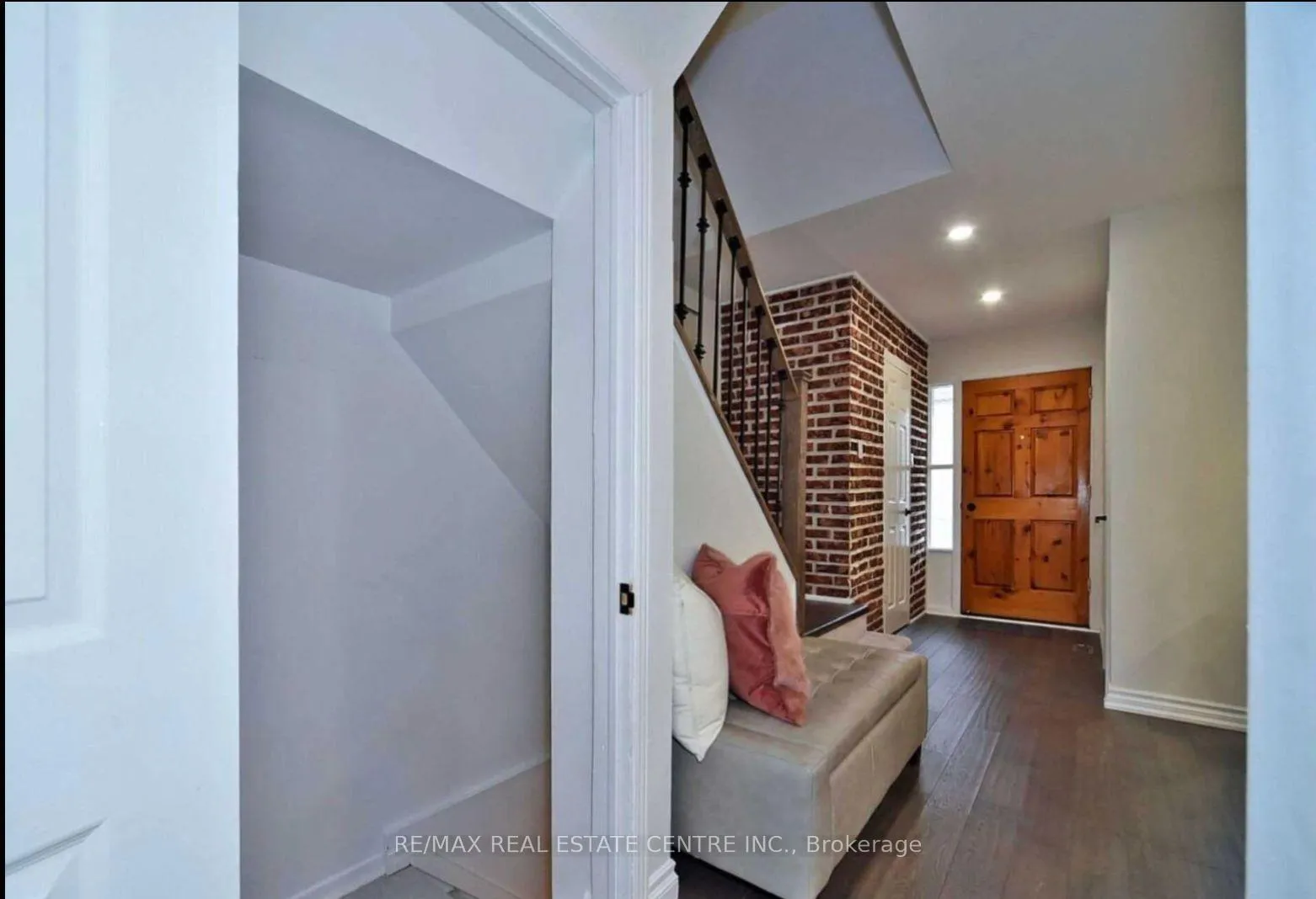 Photo 12 of 25 Ivanic Court, Whitby, Pringle Creek — HOMEH
