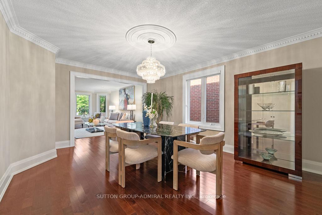 Photo 6 of 40 Joshua Court, Vaughan, Crestwood-Springfarm-Yorkhill — HOMEH
