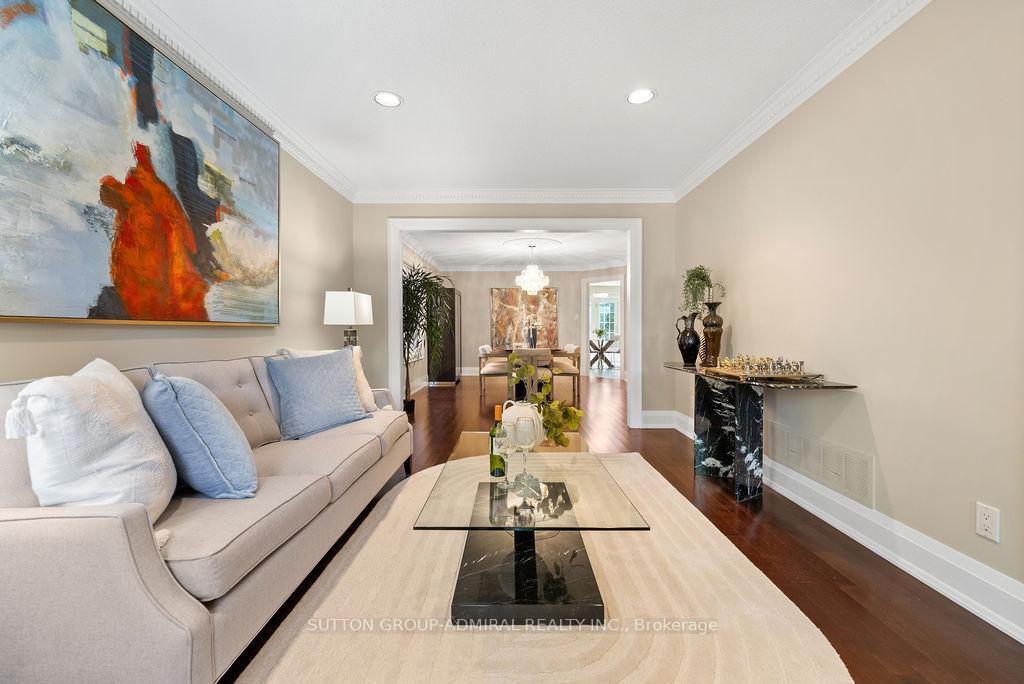 Photo 7 of 40 Joshua Court, Vaughan, Crestwood-Springfarm-Yorkhill — HOMEH