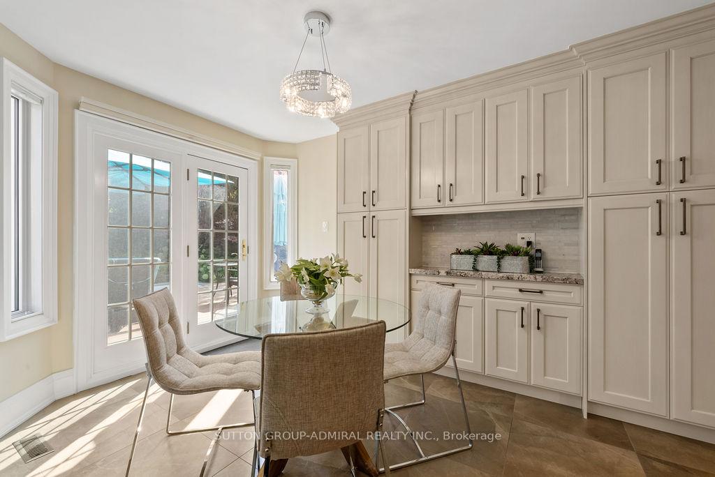 Photo 13 of 40 Joshua Court, Vaughan, Crestwood-Springfarm-Yorkhill — HOMEH