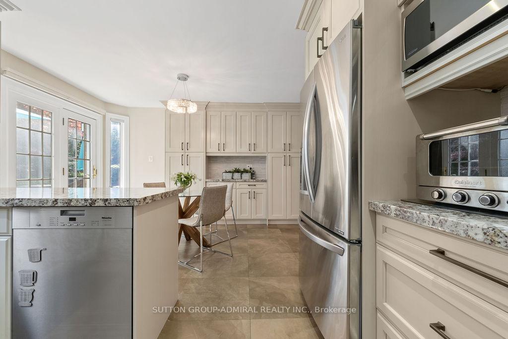 Photo 19 of 40 Joshua Court, Vaughan, Crestwood-Springfarm-Yorkhill — HOMEH