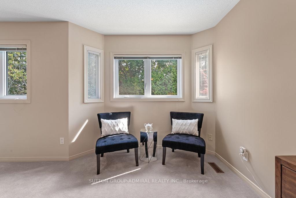 Photo 28 of 40 Joshua Court, Vaughan, Crestwood-Springfarm-Yorkhill — HOMEH