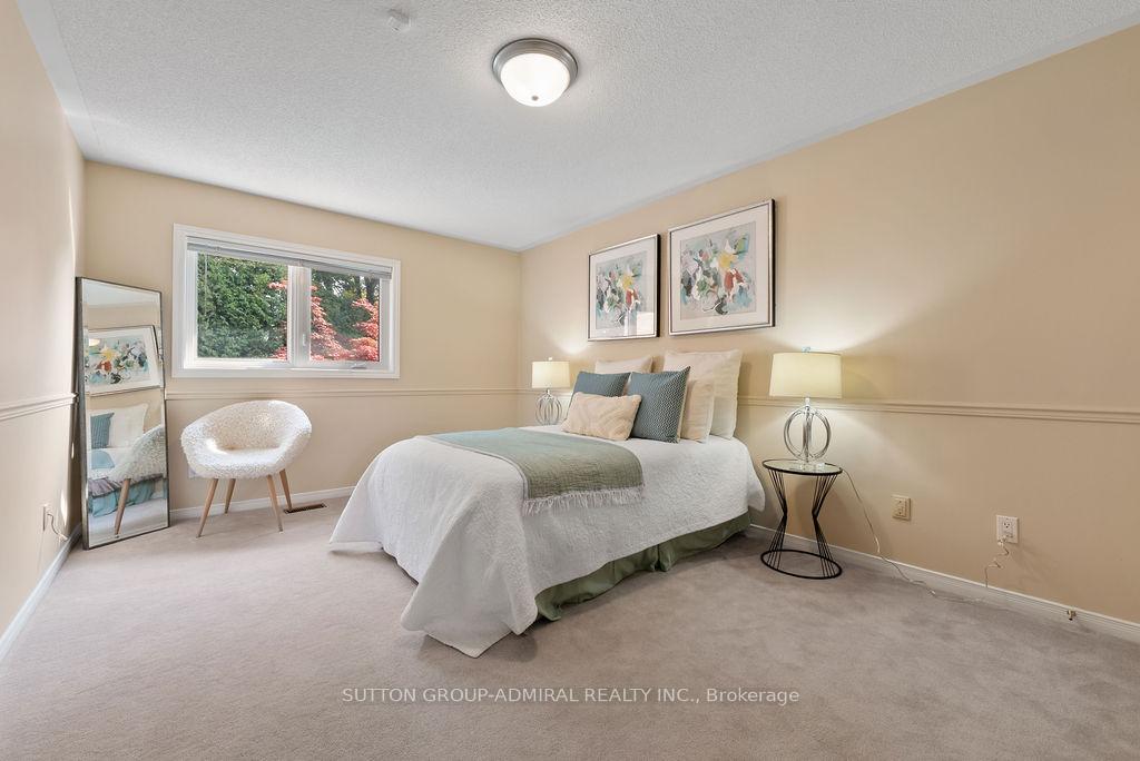 Photo 30 of 40 Joshua Court, Vaughan, Crestwood-Springfarm-Yorkhill — HOMEH