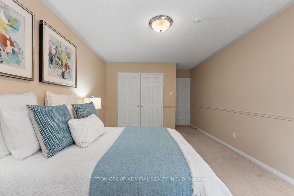 Photo 31 of 40 Joshua Court, Vaughan, Crestwood-Springfarm-Yorkhill — HOMEH