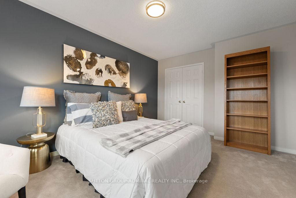 Photo 34 of 40 Joshua Court, Vaughan, Crestwood-Springfarm-Yorkhill — HOMEH