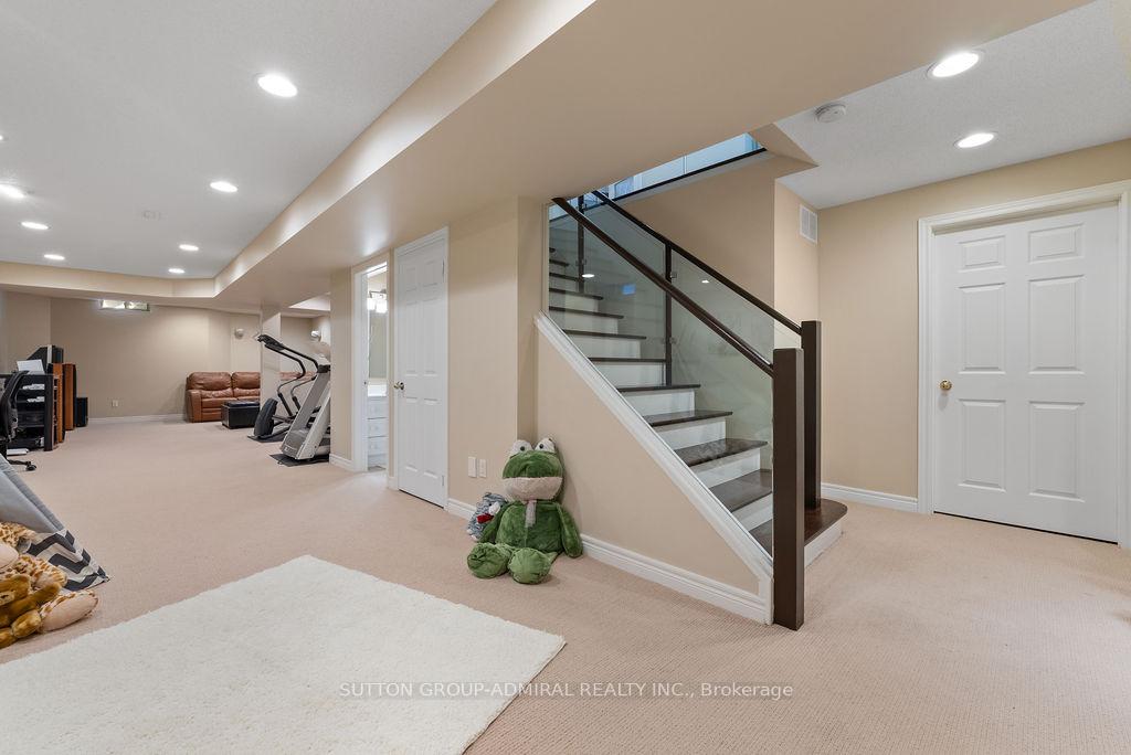 Photo 39 of 40 Joshua Court, Vaughan, Crestwood-Springfarm-Yorkhill — HOMEH