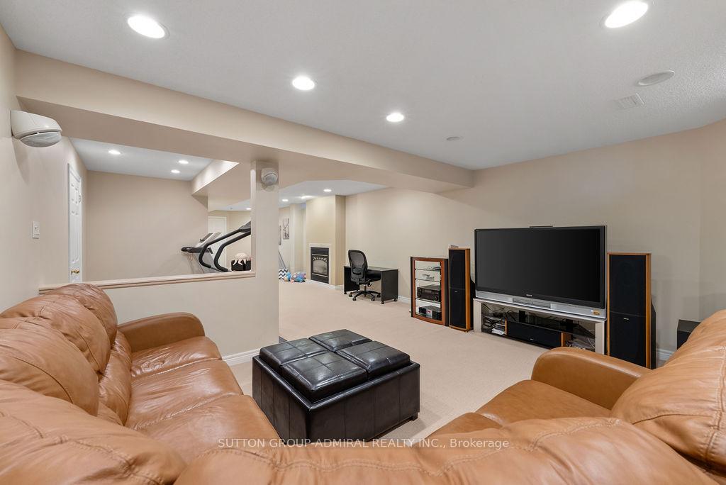 Photo 40 of 40 Joshua Court, Vaughan, Crestwood-Springfarm-Yorkhill — HOMEH