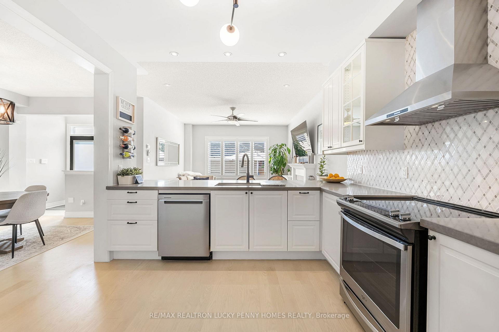 Photo 7 of 3 Maryterance Court, Markham, Cornell — HOMEH