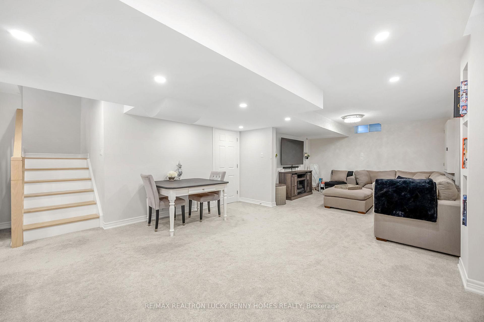 Photo 25 of 3 Maryterance Court, Markham, Cornell — HOMEH