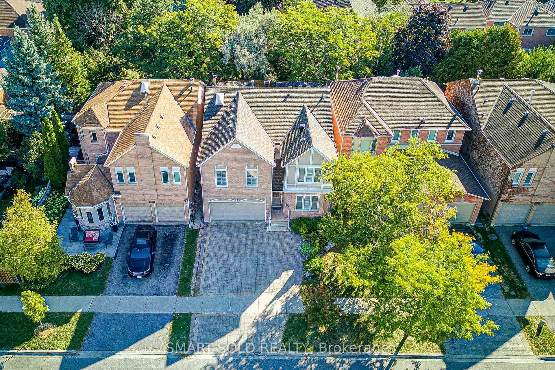 Photo 2 of 200 Rosedale Heights Drive, Vaughan, Uplands — HOMEH