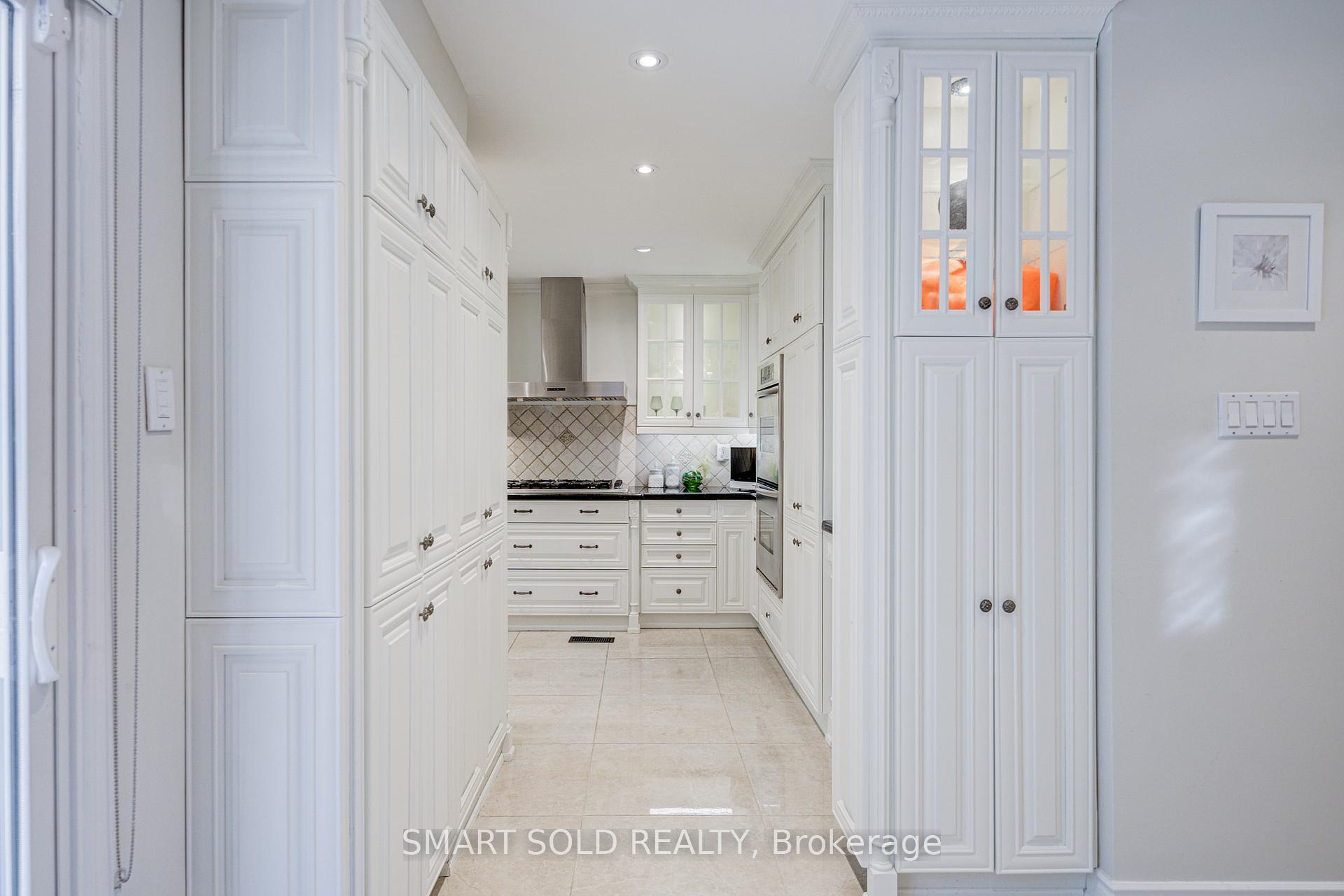 Photo 16 of 200 Rosedale Heights Drive, Vaughan, Uplands — HOMEH