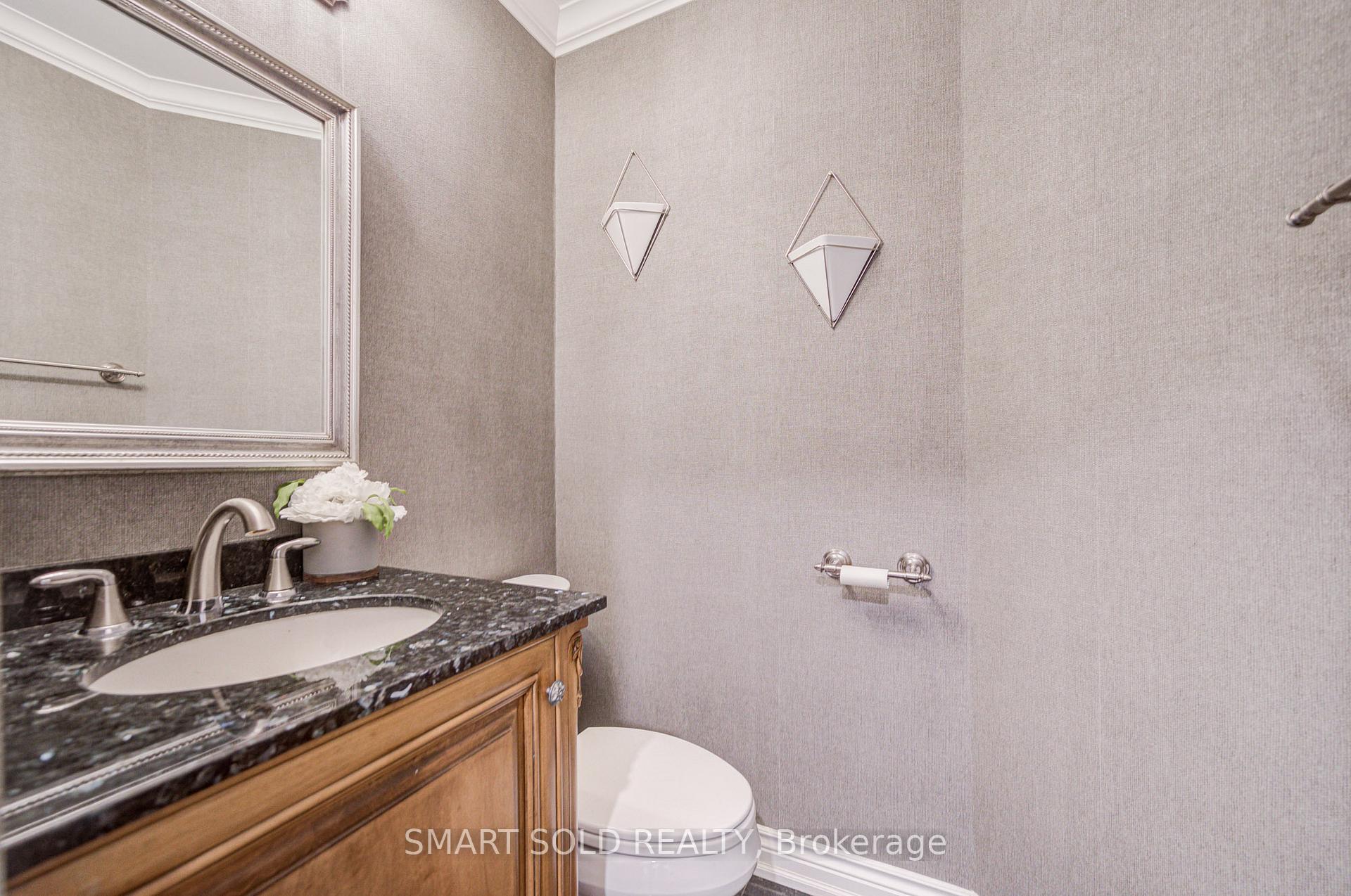 Photo 23 of 200 Rosedale Heights Drive, Vaughan, Uplands — HOMEH