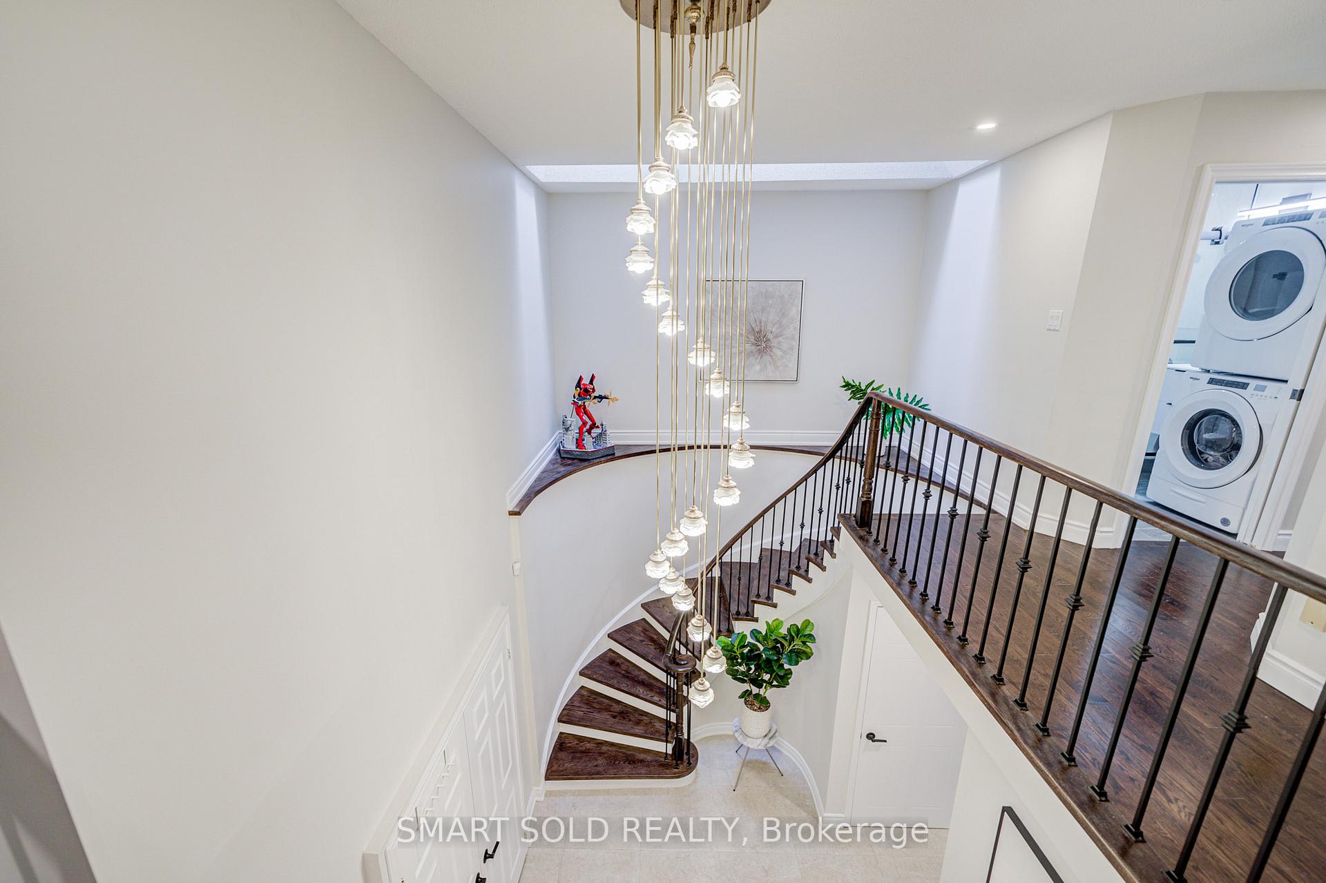Photo 24 of 200 Rosedale Heights Drive, Vaughan, Uplands — HOMEH