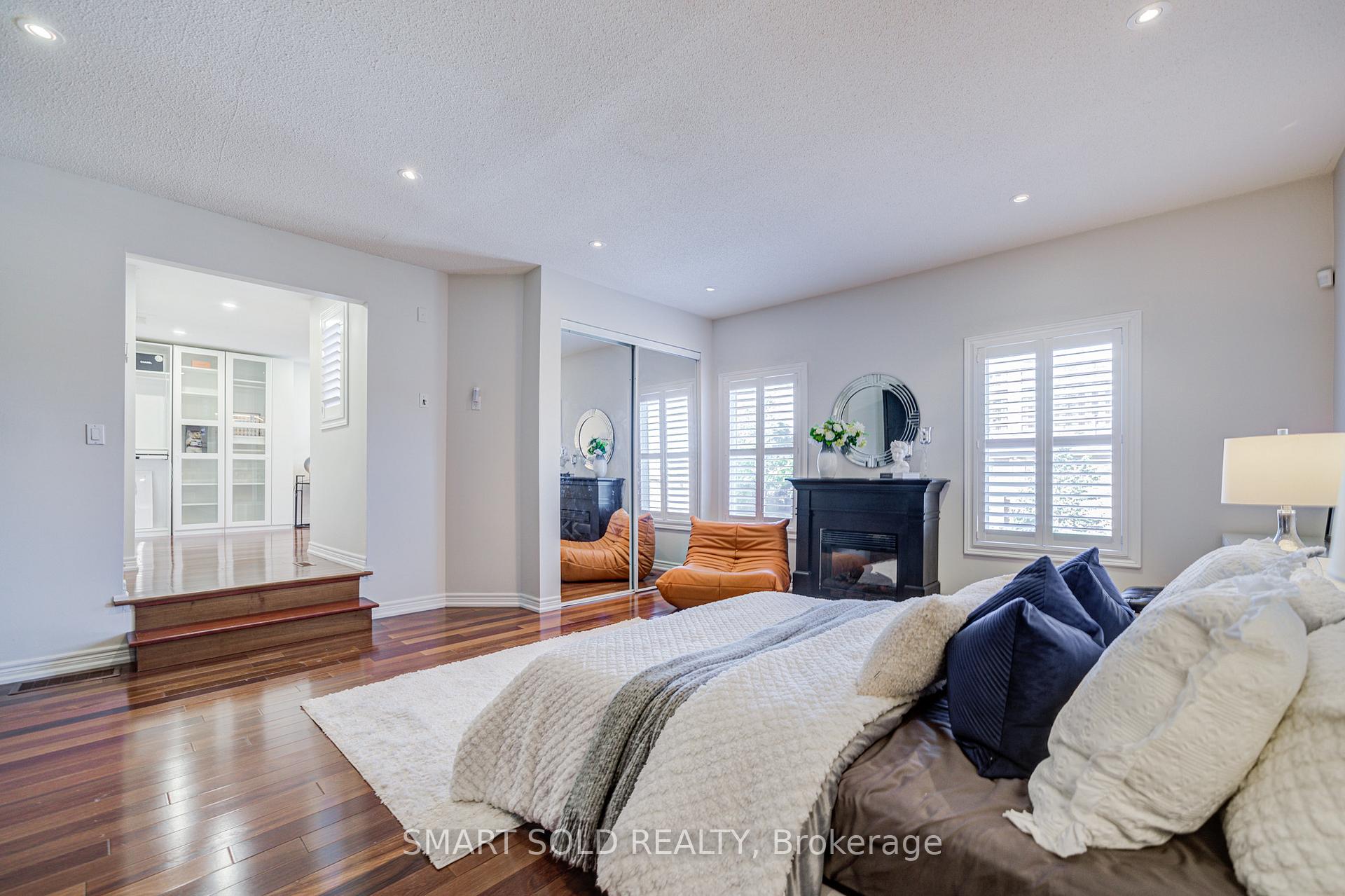 Photo 28 of 200 Rosedale Heights Drive, Vaughan, Uplands — HOMEH