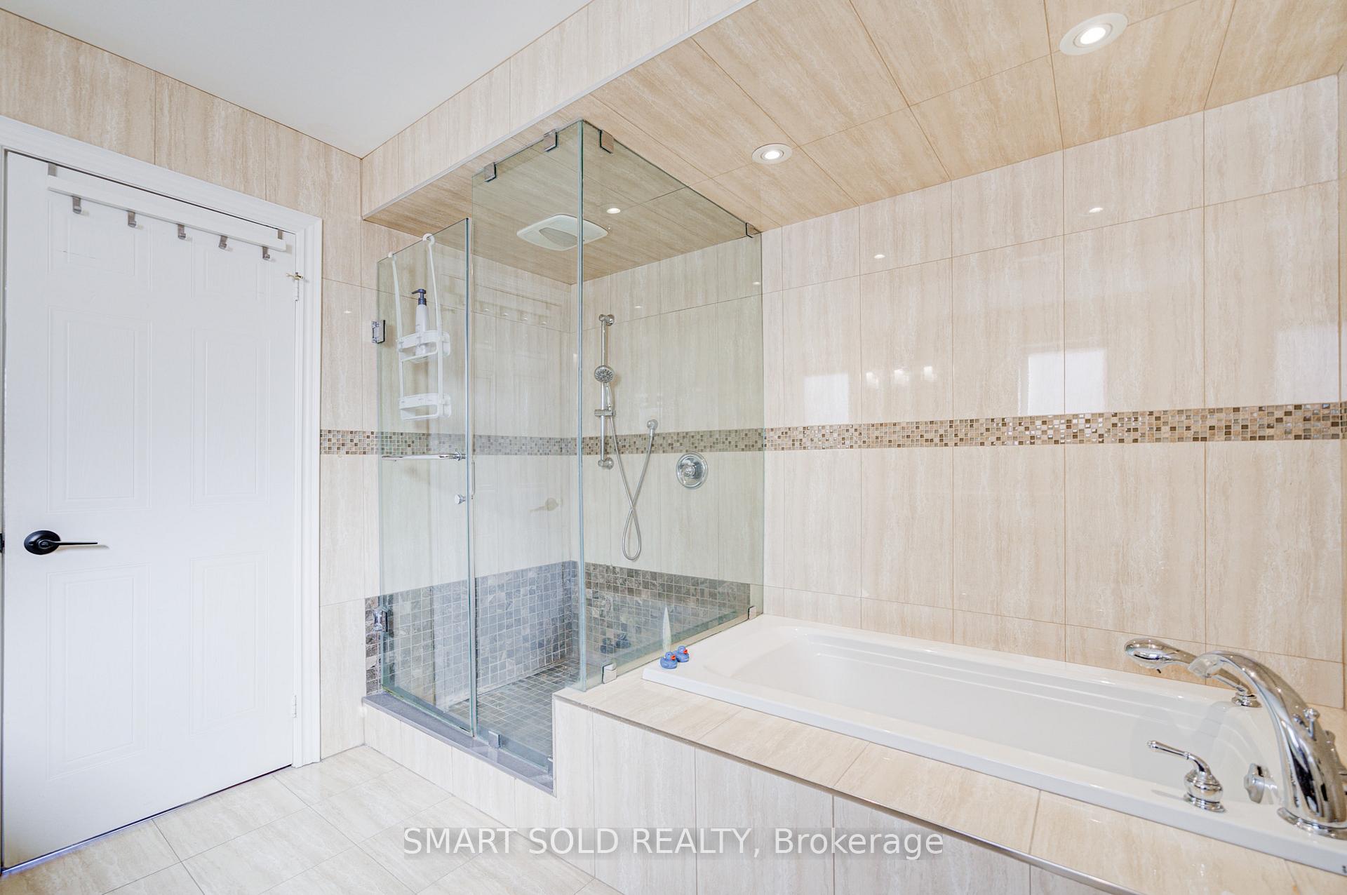 Photo 31 of 200 Rosedale Heights Drive, Vaughan, Uplands — HOMEH