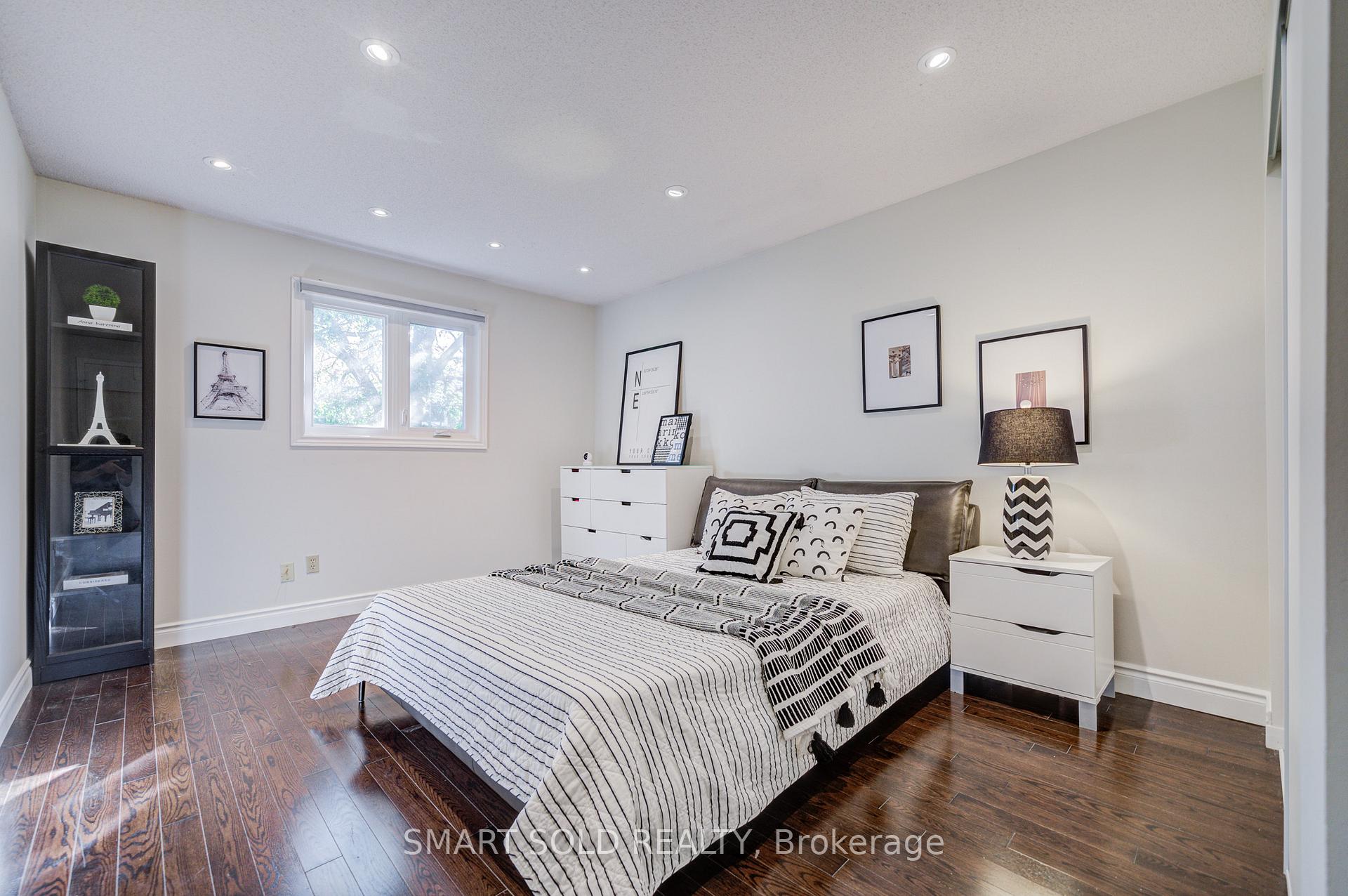 Photo 32 of 200 Rosedale Heights Drive, Vaughan, Uplands — HOMEH