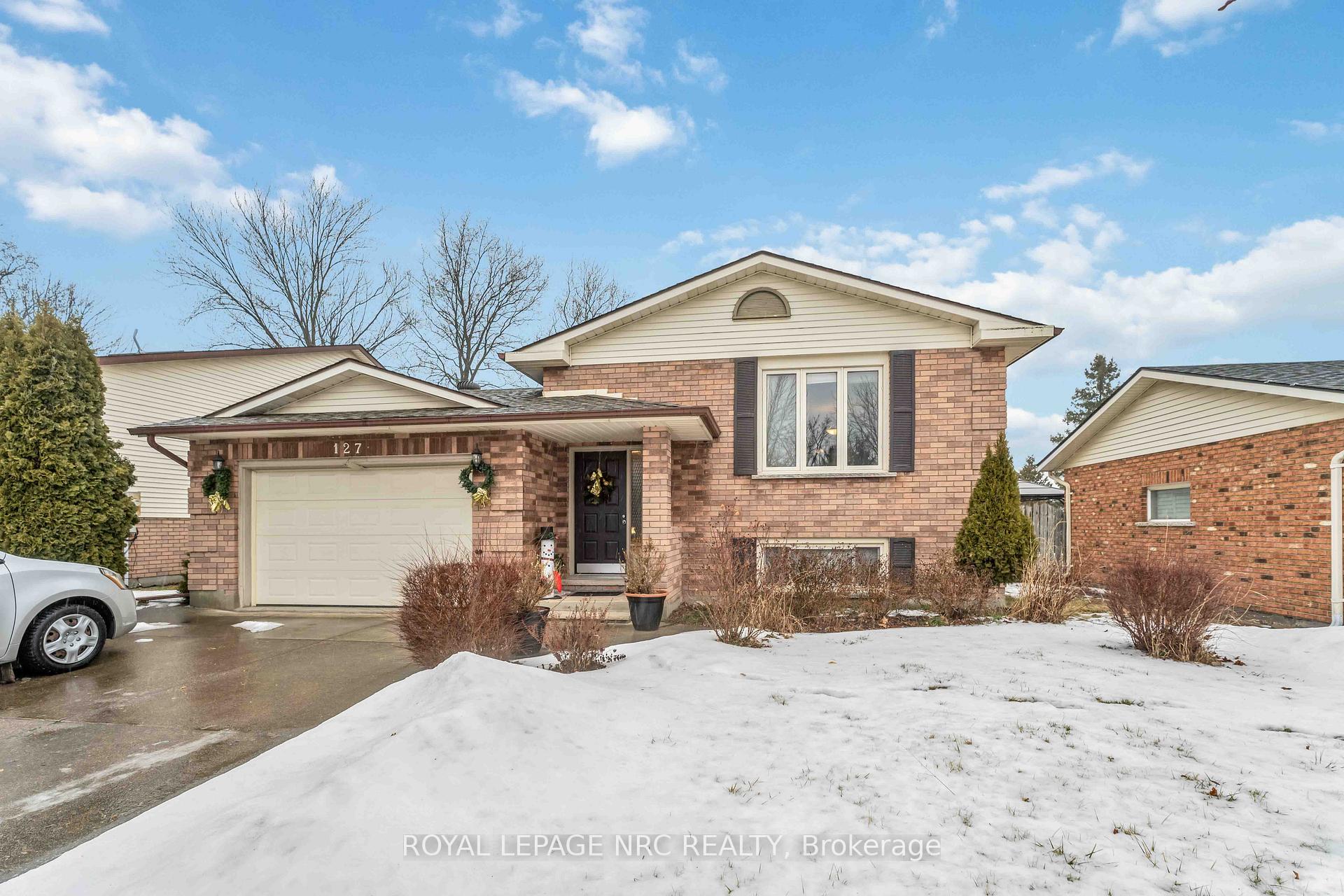 Photo 2 of 127 Melissa Crescent, Welland, N. Welland — HOMEH