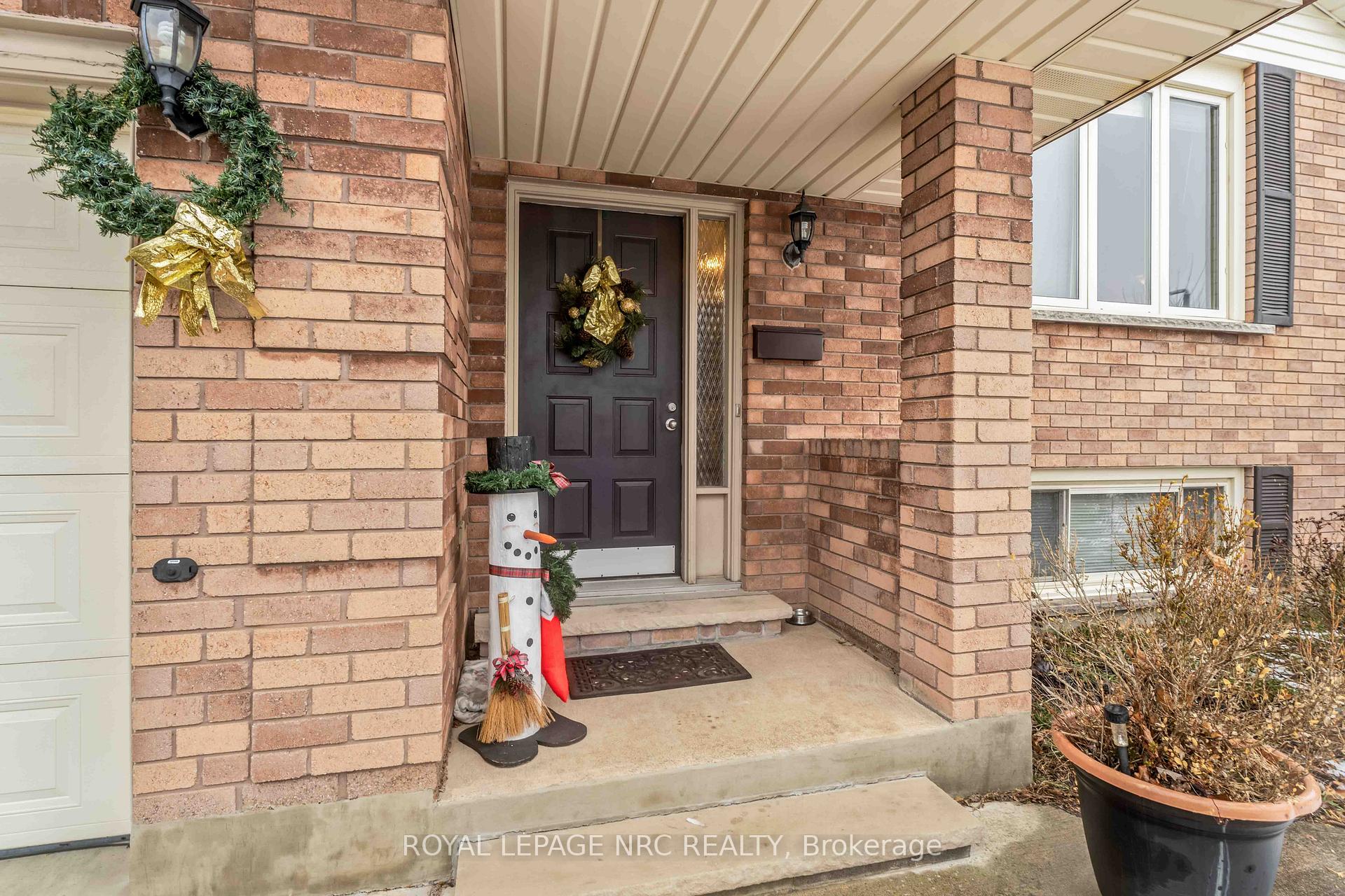 Photo 4 of 127 Melissa Crescent, Welland, N. Welland — HOMEH