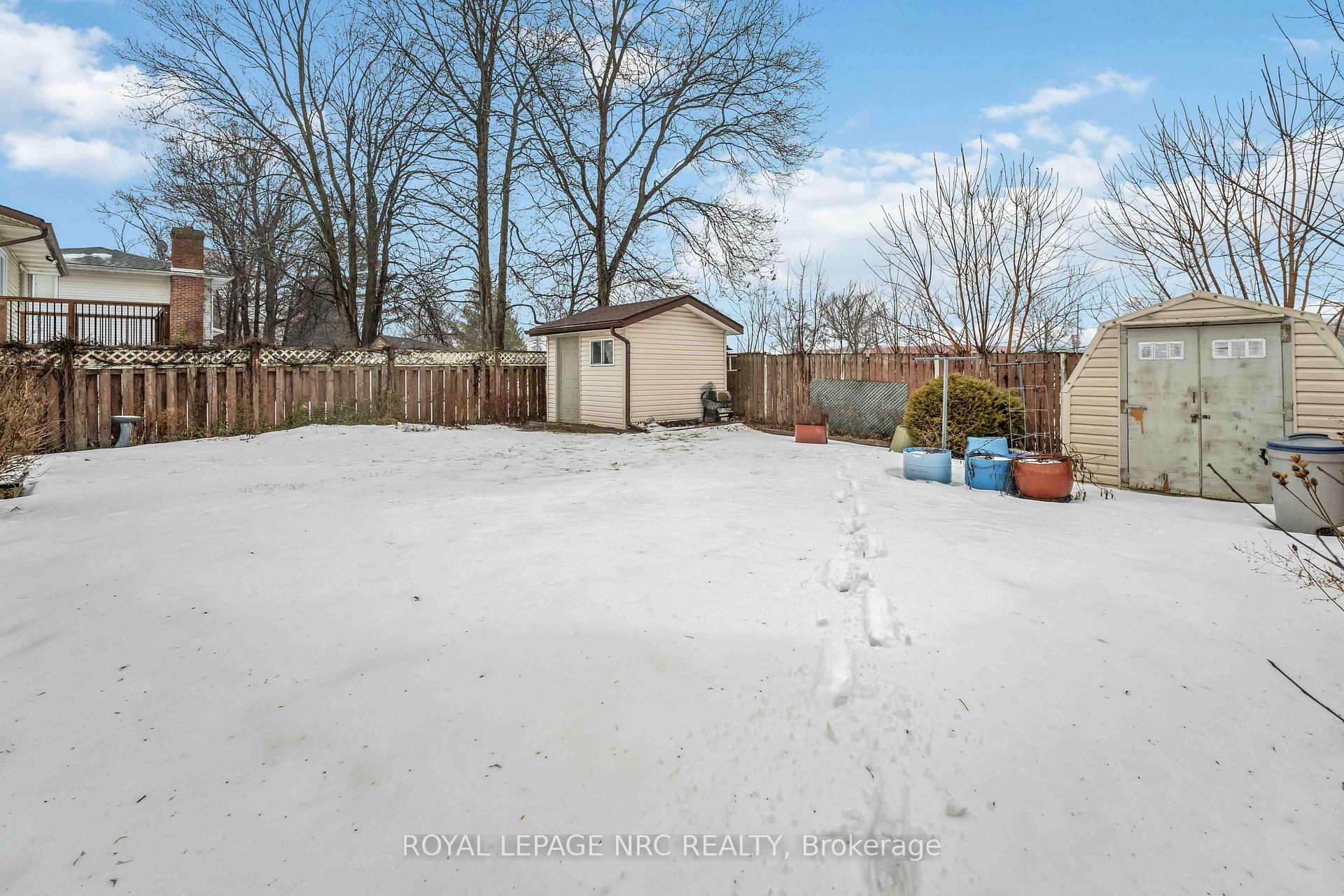 Photo 33 of 127 Melissa Crescent, Welland, N. Welland — HOMEH