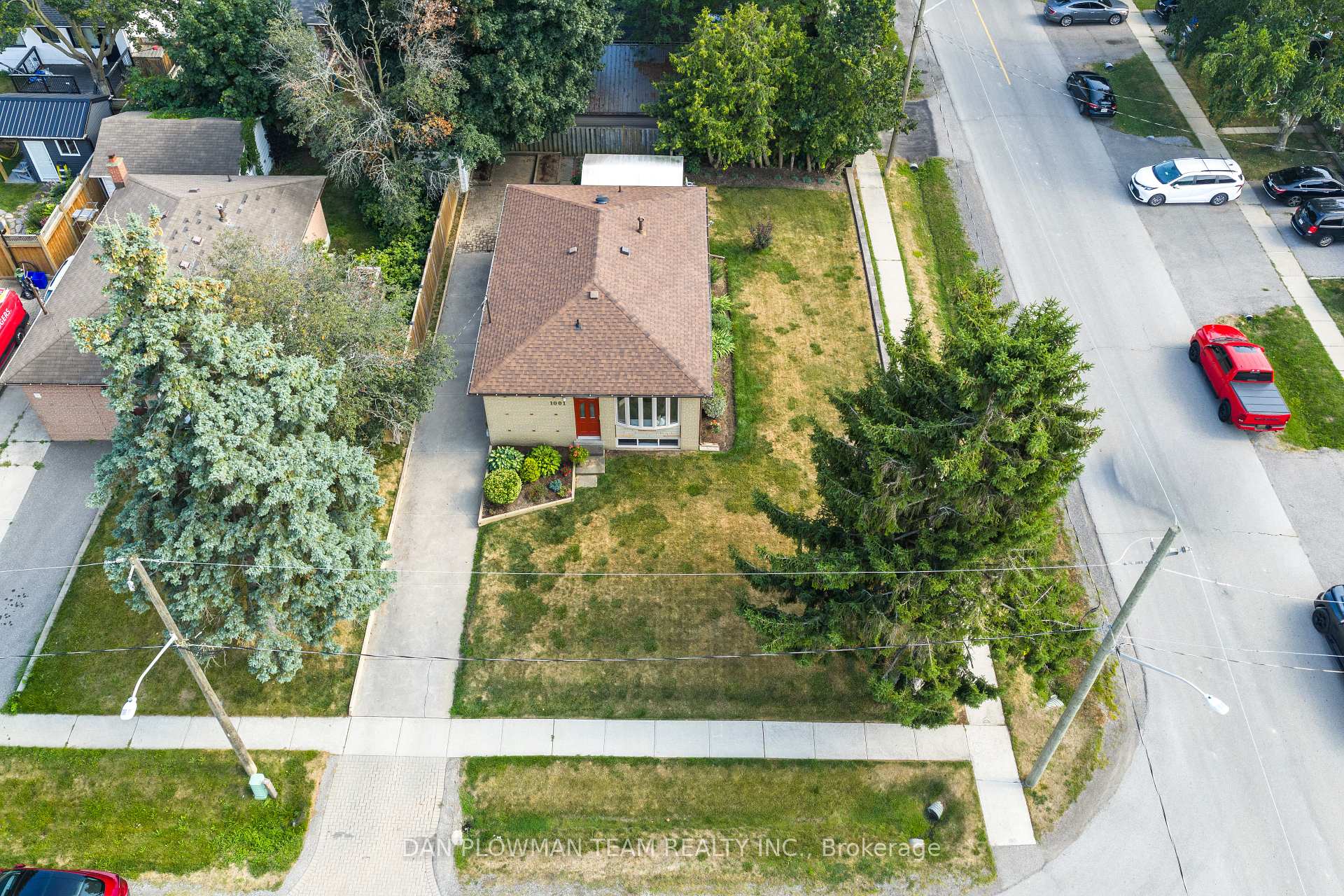 Front of 1001 Wardman Crescent
