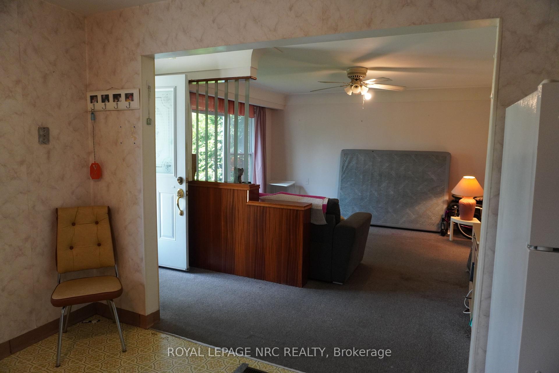 Photo 20 of 120 Golden Boulevard E, Welland, Lincoln/Crowland — HOMEH