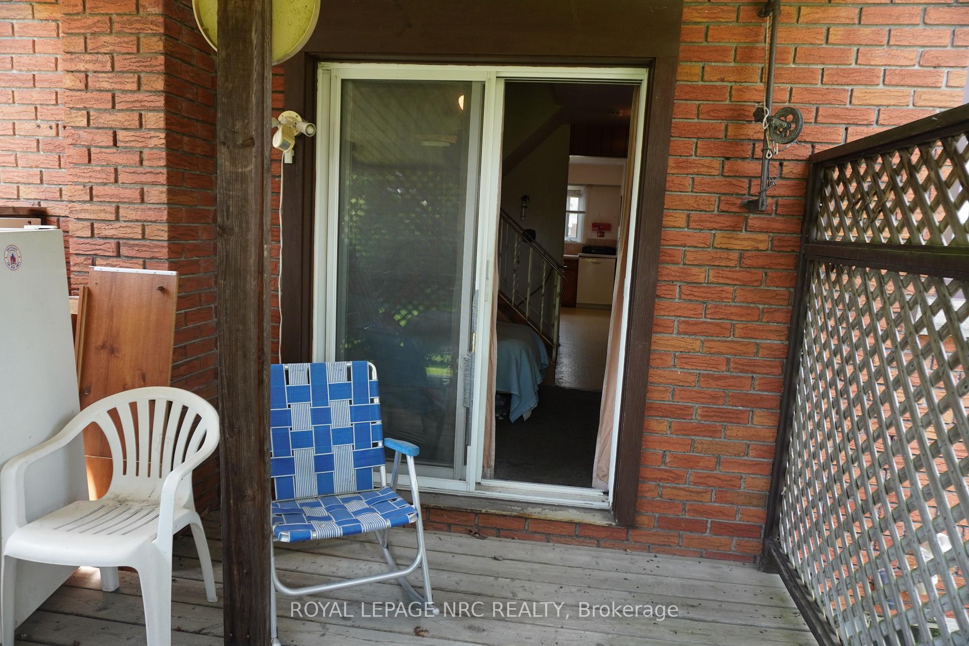 Photo 32 of 120 Golden Boulevard E, Welland, Lincoln/Crowland — HOMEH