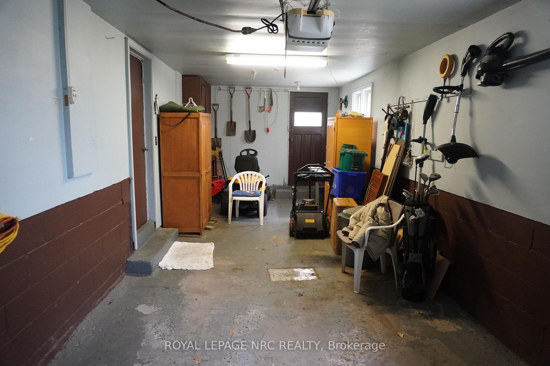 Photo 39 of 120 Golden Boulevard E, Welland, Lincoln/Crowland — HOMEH