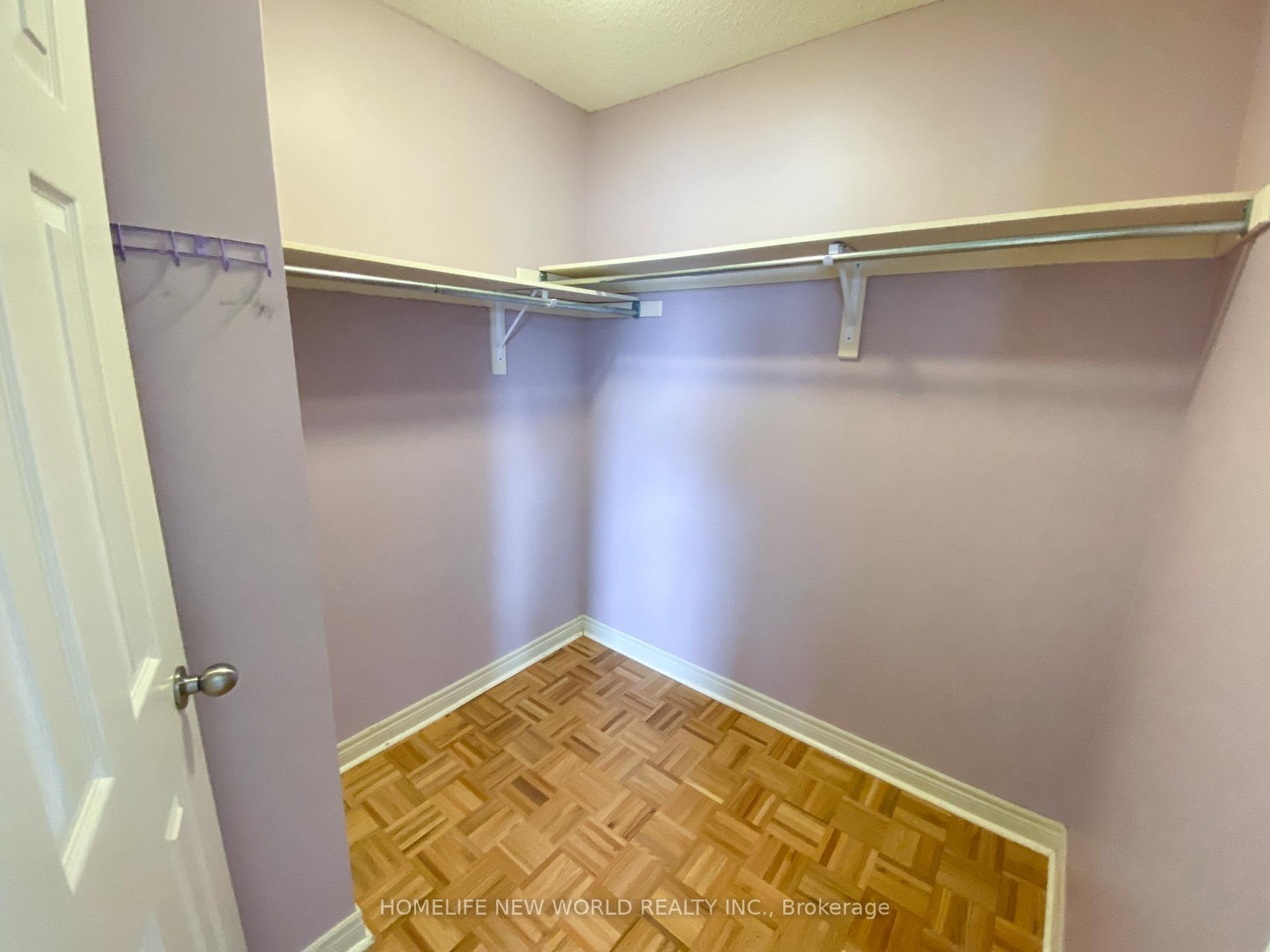 Photo 18 of Unit Main/Upper, 22 Corkwood Crescent, Vaughan, Maple — HOMEH