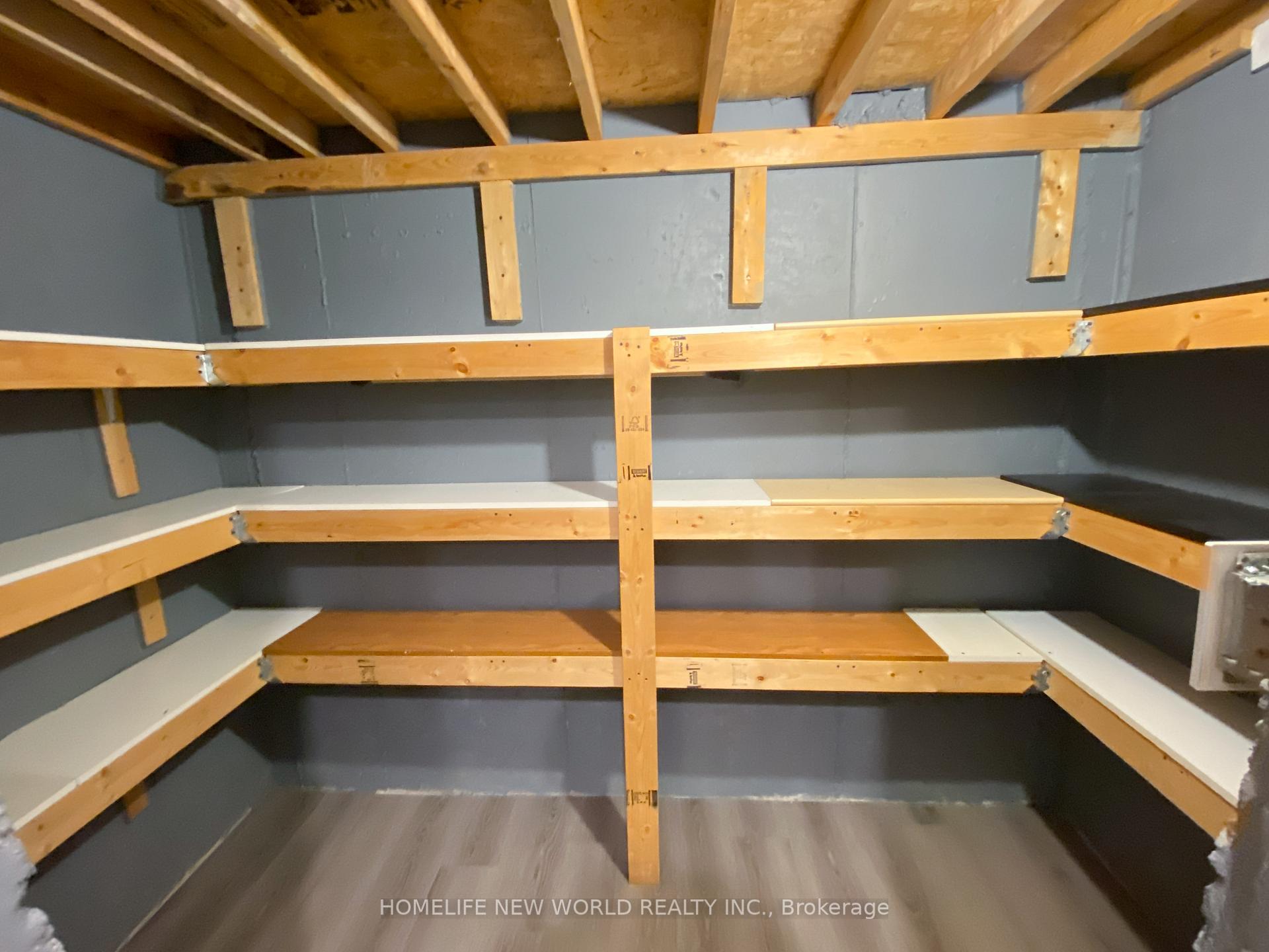 Photo 27 of Unit Main/Upper, 22 Corkwood Crescent, Vaughan, Maple — HOMEH