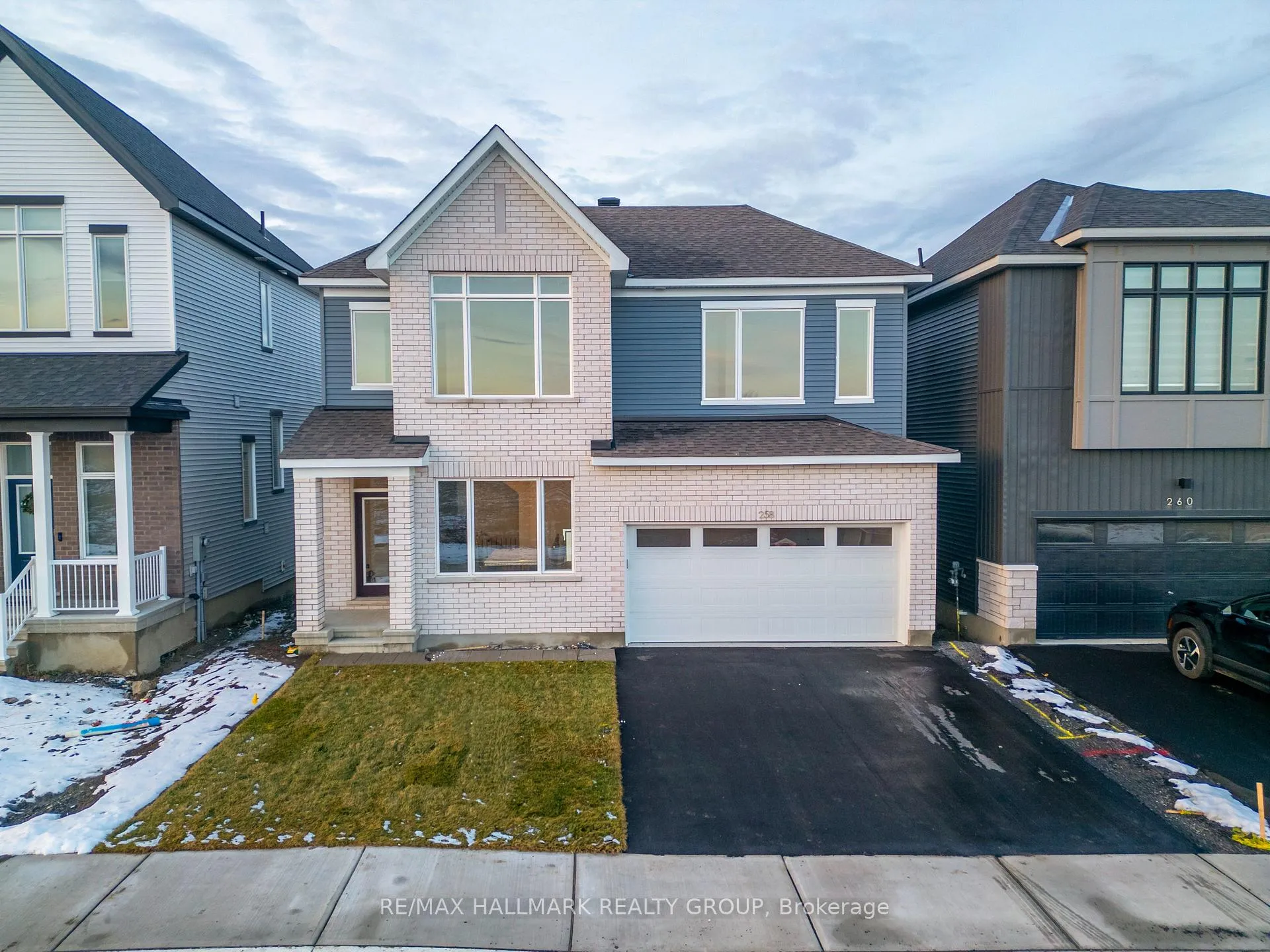 Photo 1 of 258 Sapling Grove, Ottawa, Barrhaven - Heritage Park — HOMEH