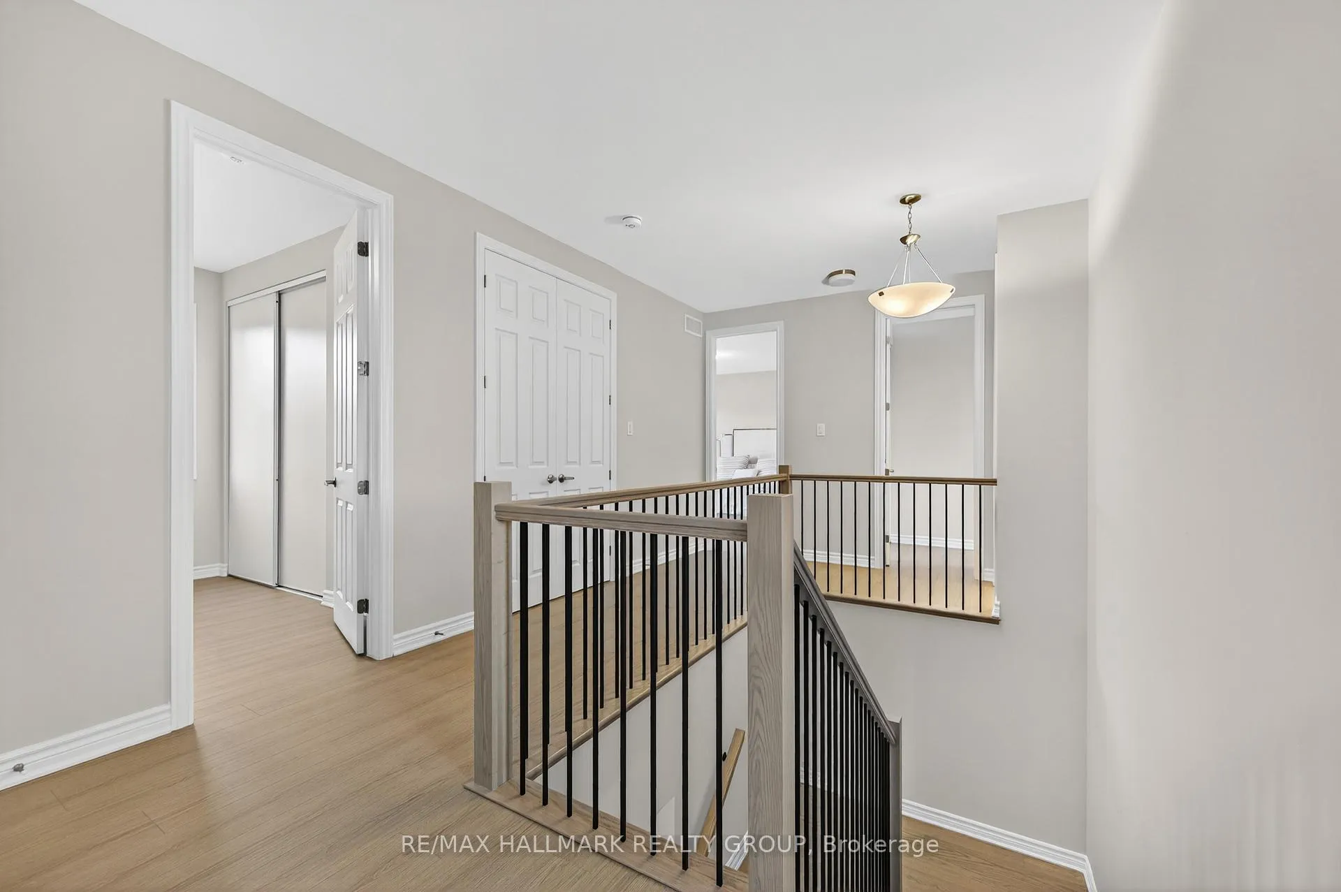 Photo 10 of 258 Sapling Grove, Ottawa, Barrhaven - Heritage Park — HOMEH