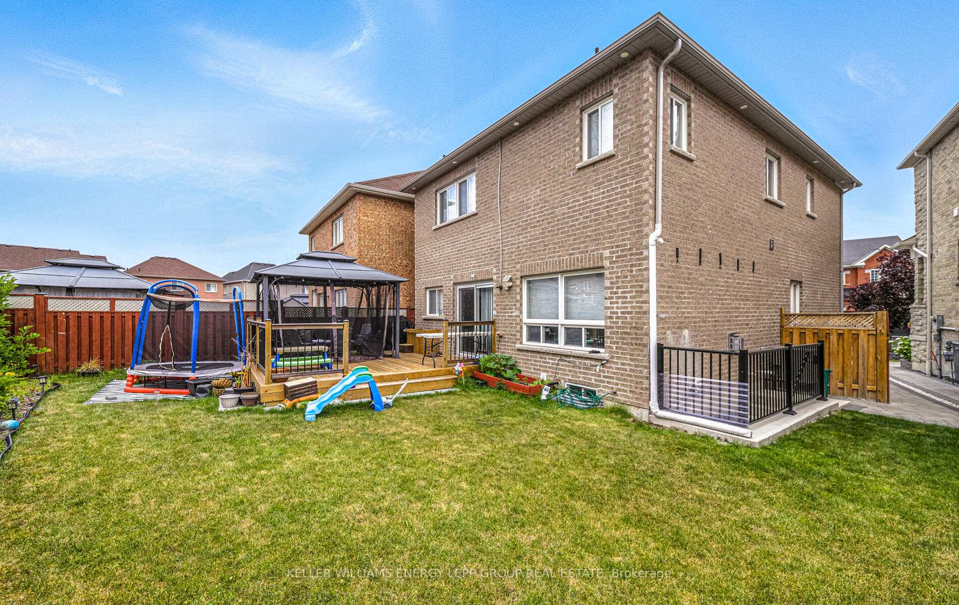 Photo 6 of 15 Bellotti Crescent, Ajax, Northeast Ajax — HOMEH