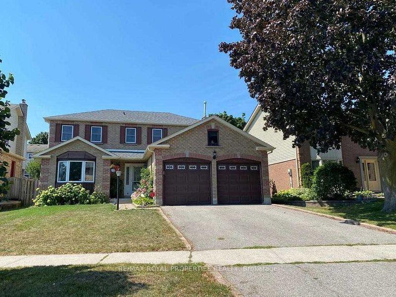 Photo 1 of 834 White Ash Drive, Whitby, Williamsburg — HOMEH