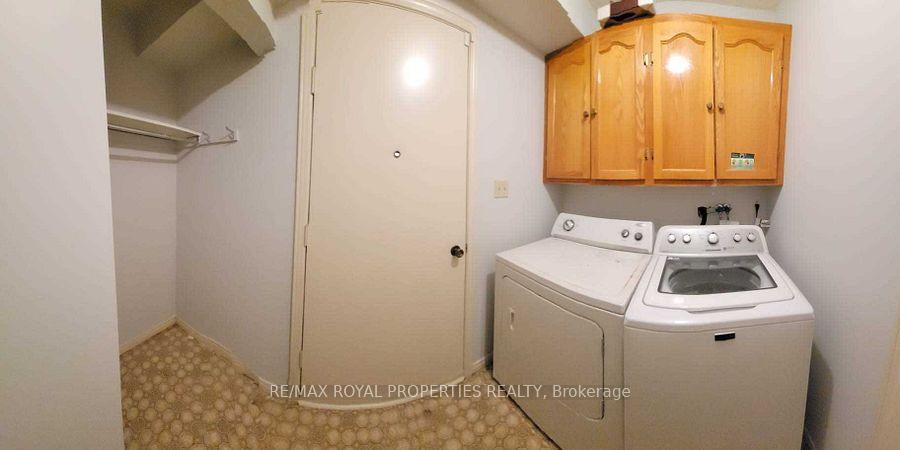 Photo 16 of 834 White Ash Drive, Whitby, Williamsburg — HOMEH